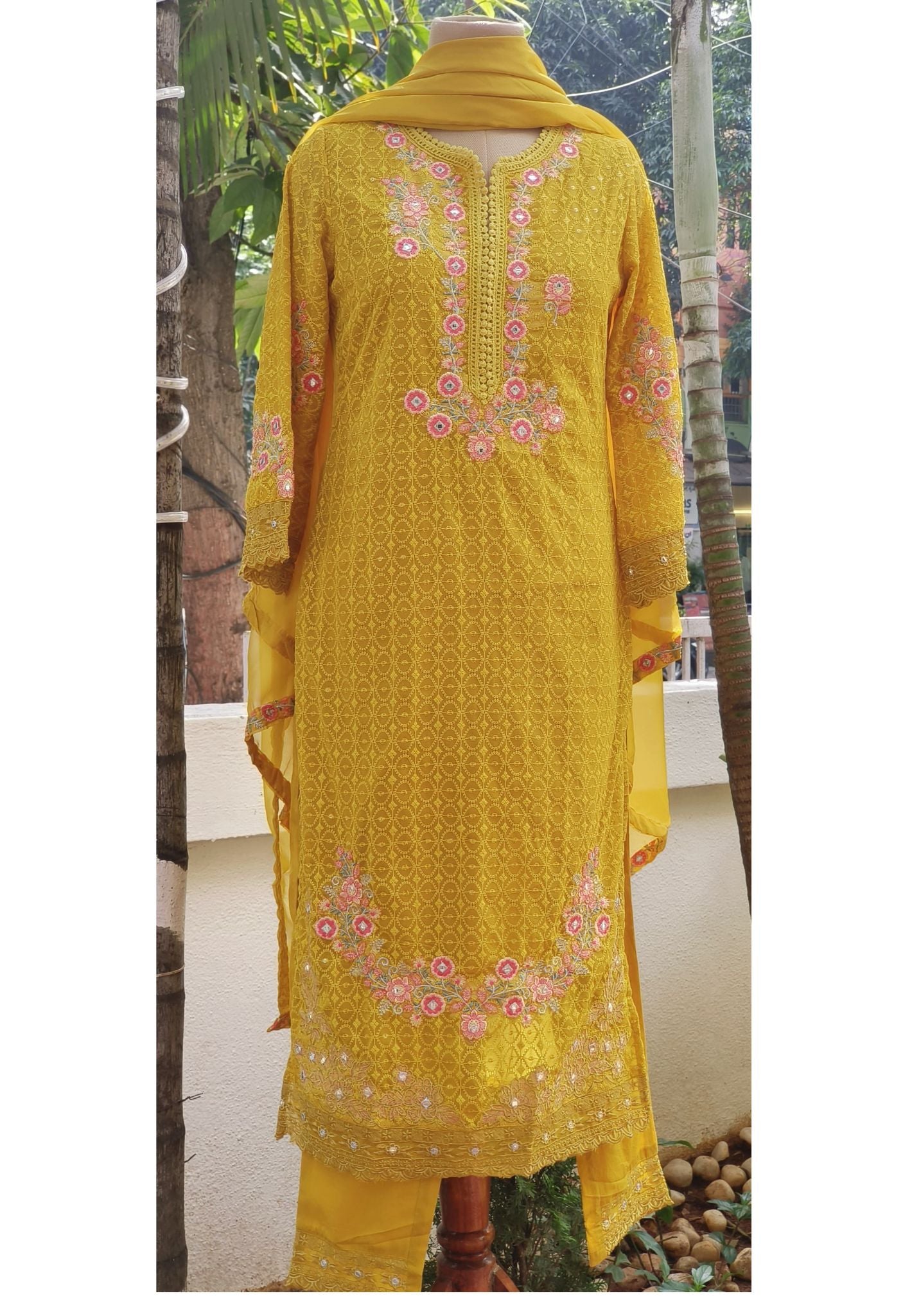 Chikankari Thread Embroidery straight cut Full suit-03794
