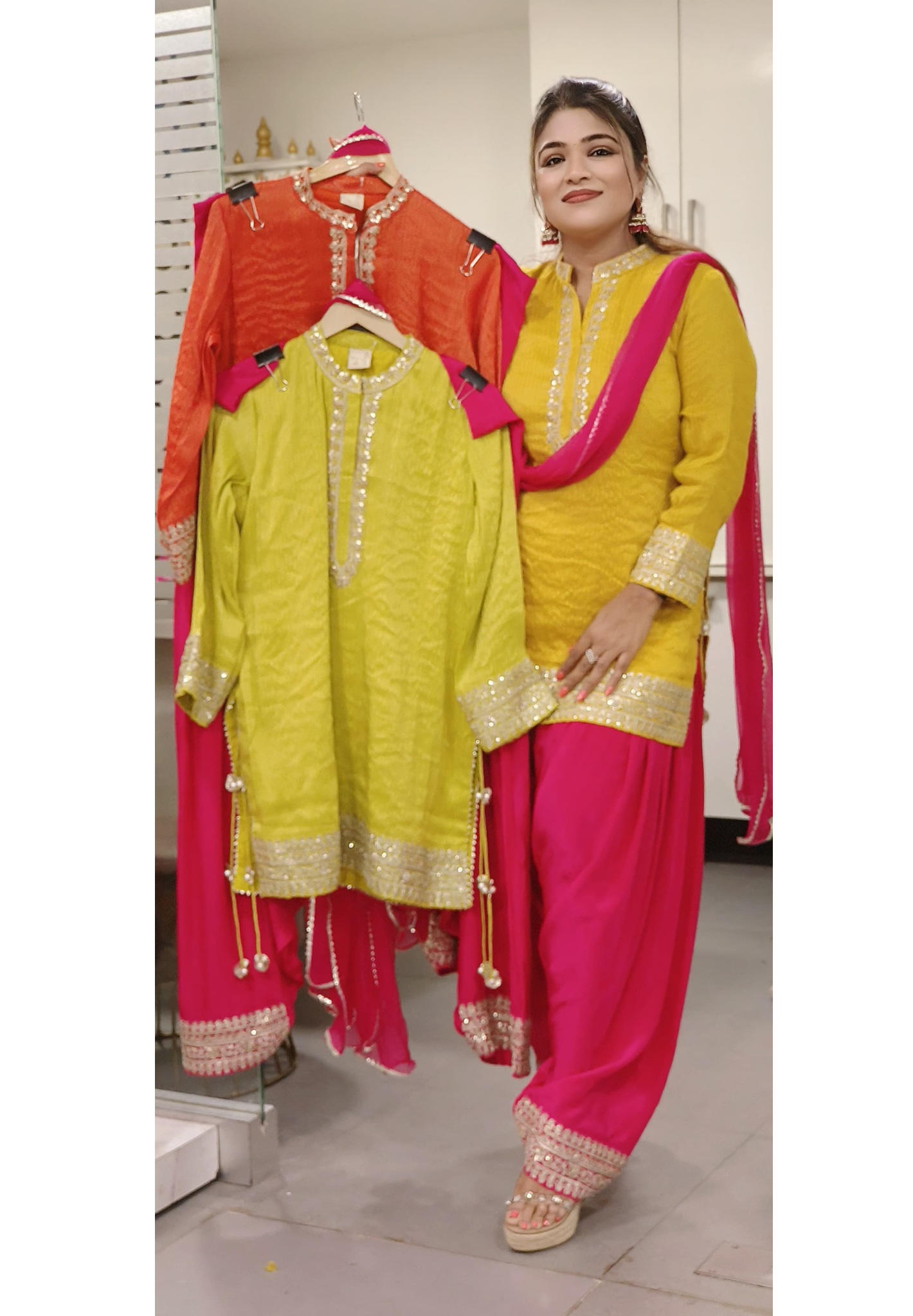 Zari Embroidered Silk Short Kurta With Farsi Salwar And Chiffon Dupatta- 09662