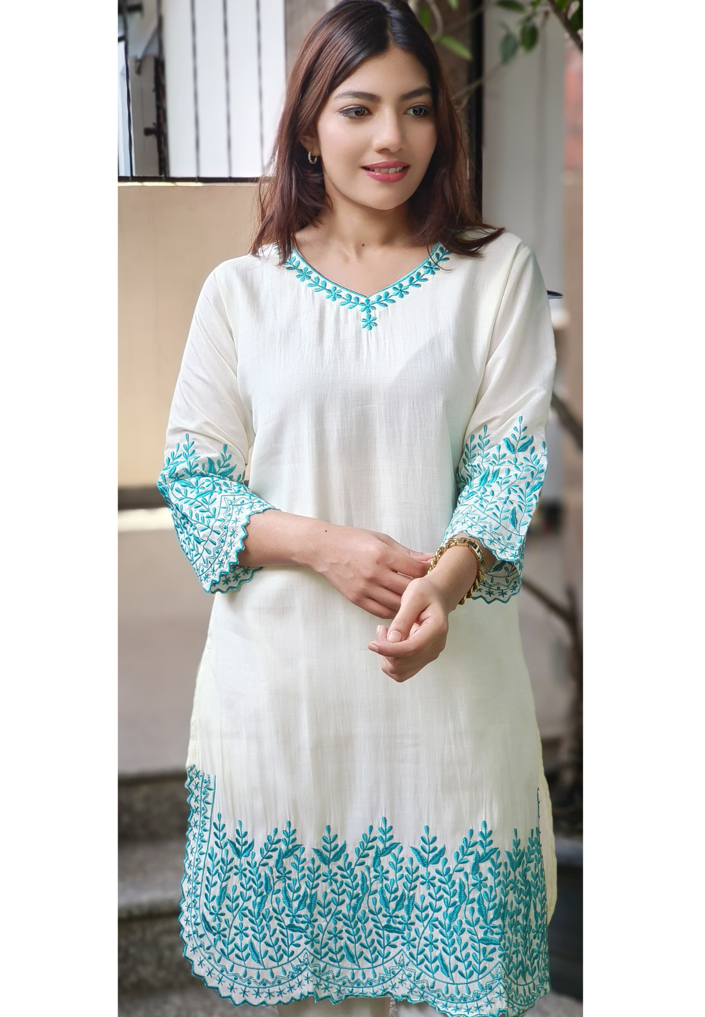 Thread Embroidered Decent Look Kurta Pant Set In Modal Muslin Fabric