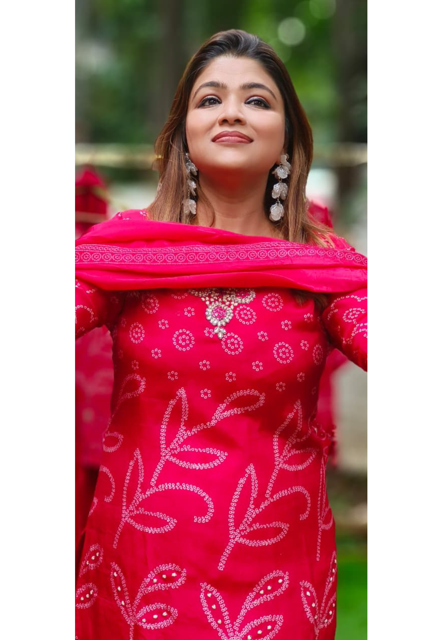 Bandhej Prints Beautiful Neck Full Suit Set With Dupatta In Crepe Fabric - 11222