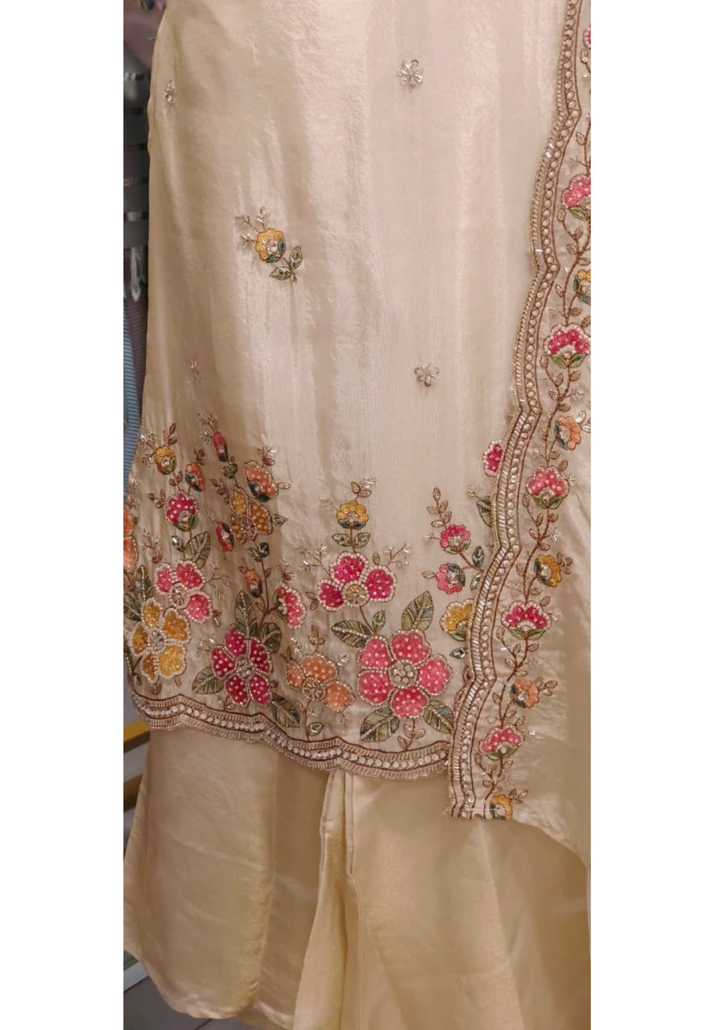 Ivory Blossom Hand-Embroidered Full Suit Set With Dupatta & Loose Palazzo Bottom In Tissue Fabric- 11357