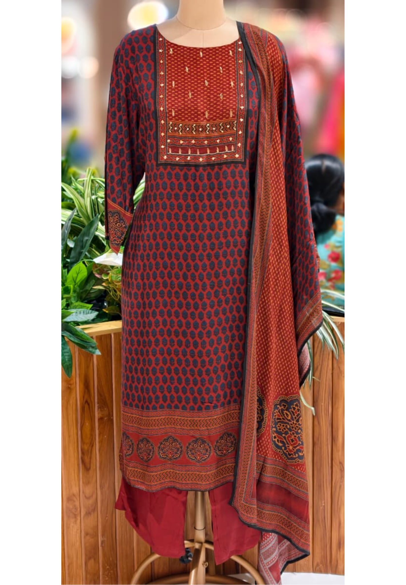 Heritage Bloom Printed Minimal Yoke Muslin Full Suit Set With Dupatta- 13292