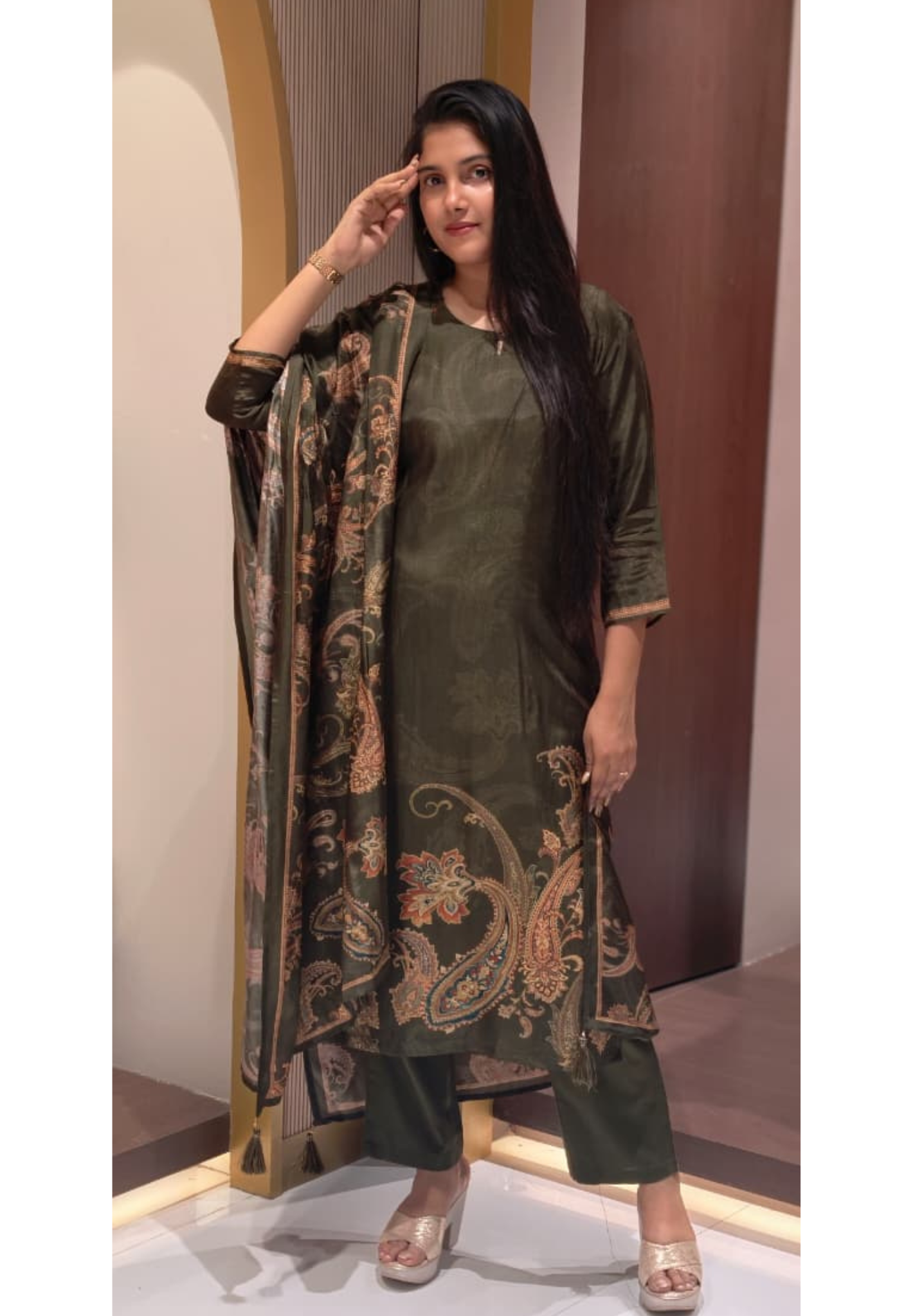 Majestic Earth Antique Tone Full Suit Set With Dupatta In Russian Silk Fabric- 13602