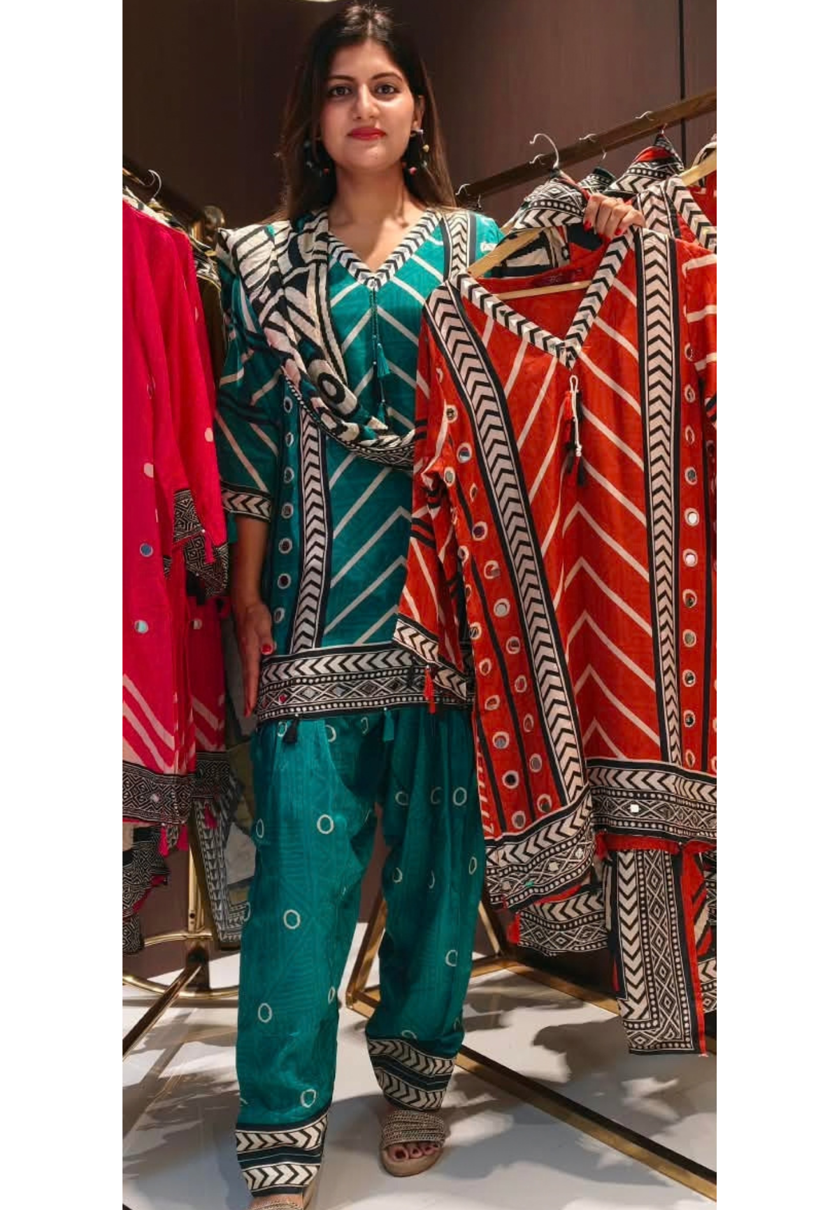 Linear Abstract Printed Real Mirror Detailing Muslin Full Suit Set With Dupatta & Farshi Bottom- 16457 Lean Fit