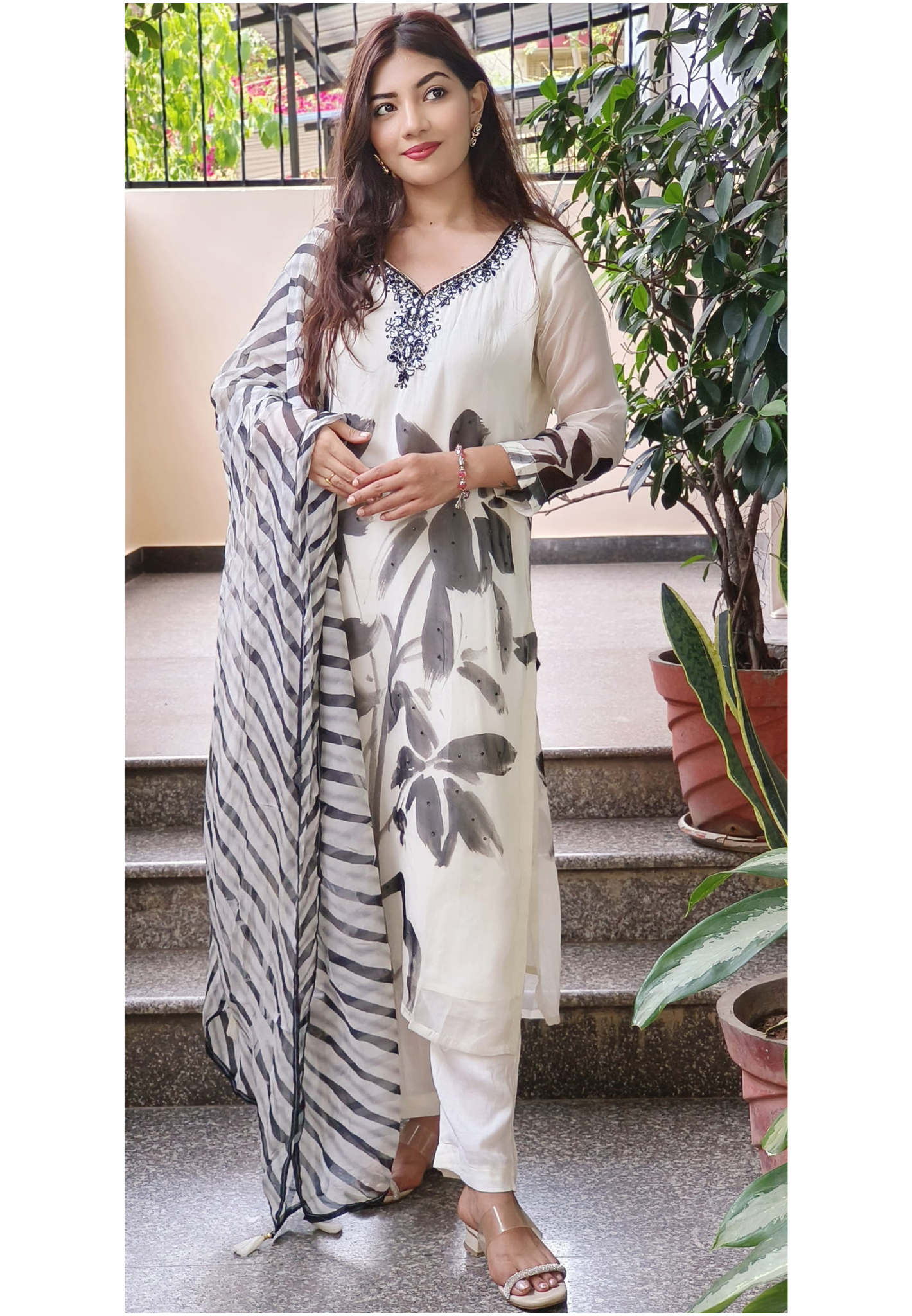 Graceful Hand-Embroidered Full Suit Set in Organza Fabric with Bold Monochrome Floral Design DRYWASH DISPATCHING WILL BE FROM MONDAY-09406