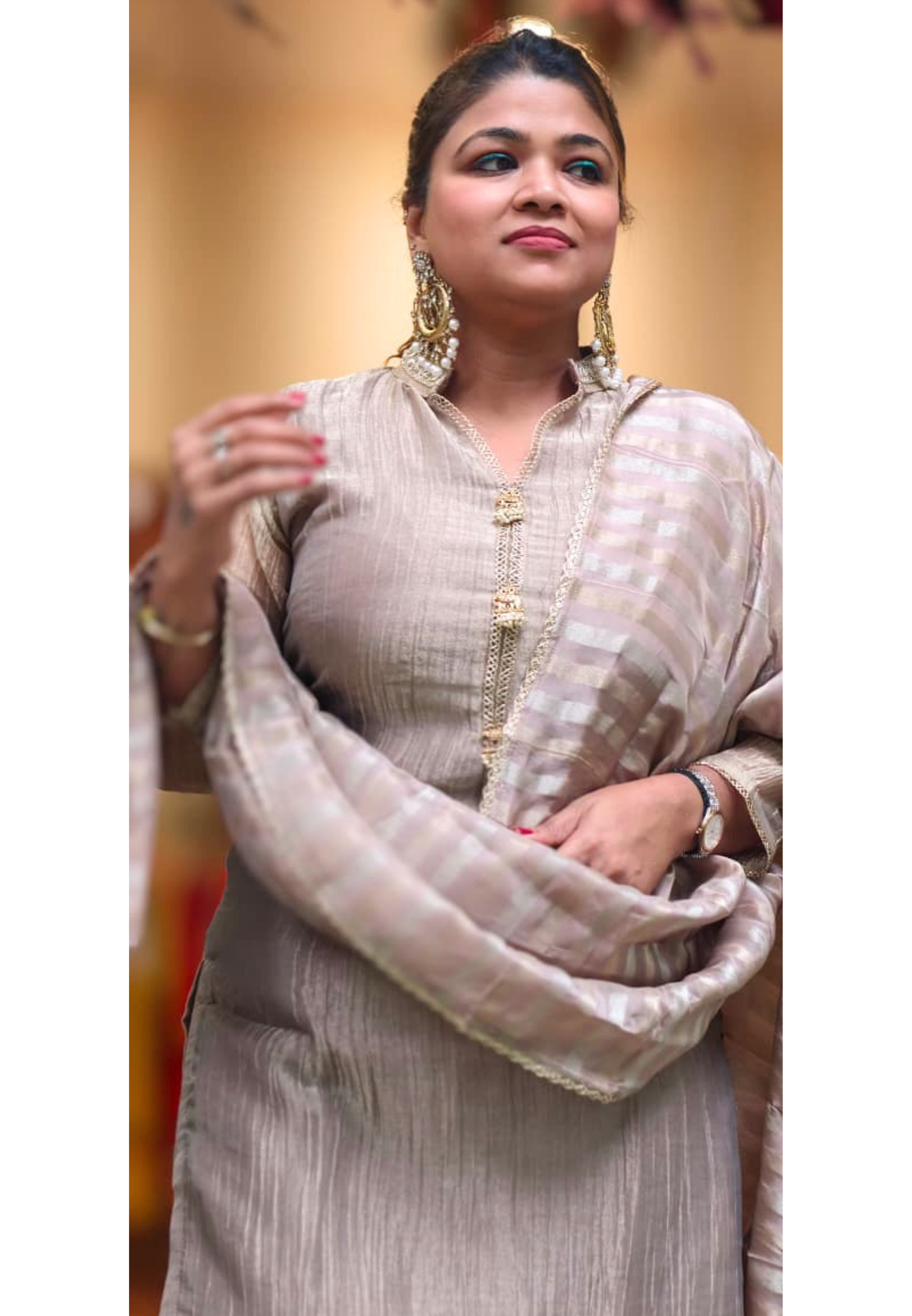 Minimal Elegant Golden Broach Accent Neckline Crush Tissue Full Suit Set With Dupatta- 15611