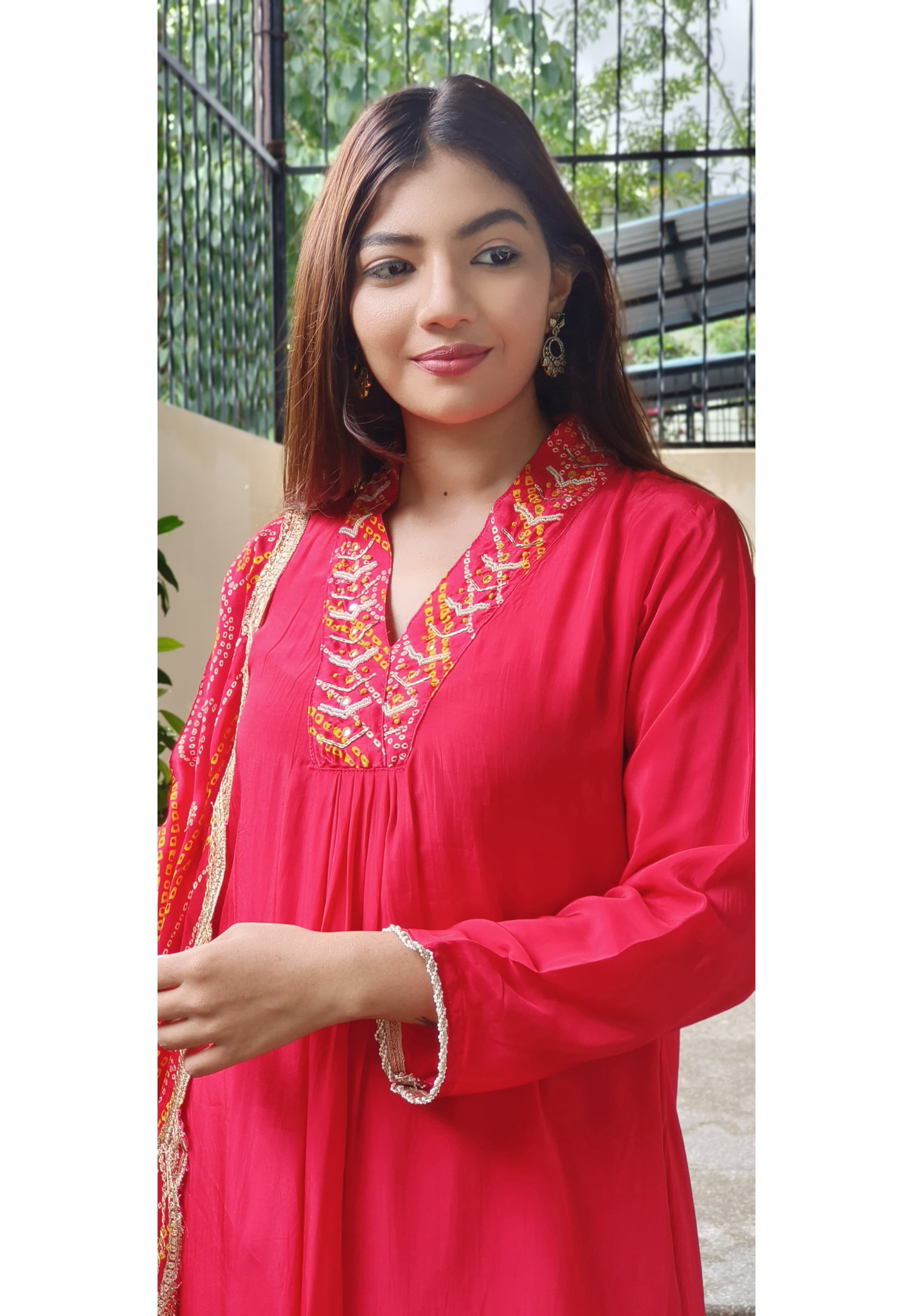 Zari Neck Work Crepe Kurta With Palazzo Bottom And Beautiful Gajji Silk Bandhani Print Dupatta Set- 09677