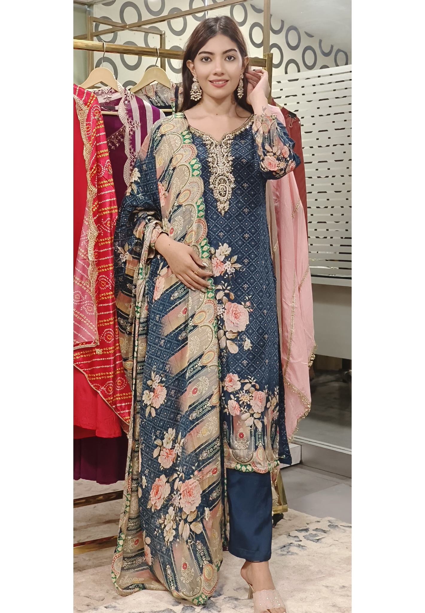 Crepe Beautiful Floral Printed Kurta Pant Set With Dupatta- 08961