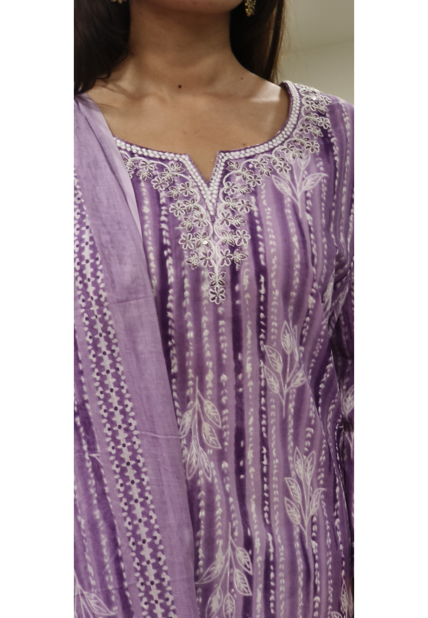 Beautiful Thread Embroidered Neck Kurta Pant Set With Dupatta- 09778