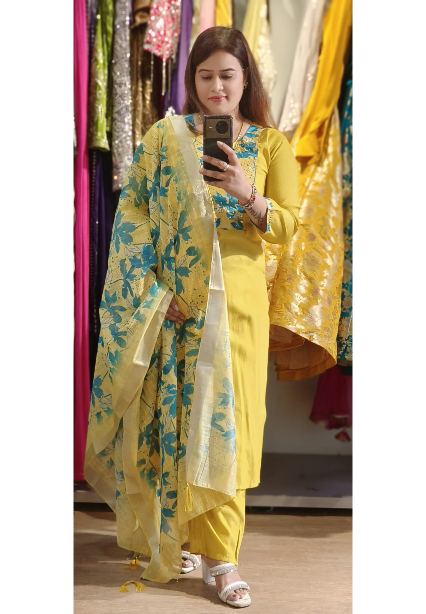 Floral Front Design Straight Kurta Pant Set With Dupatta In Mudal Muslin Fabric (Lean Fit) DISPATCHING WILL BE DELAYED BY 1 WEEK