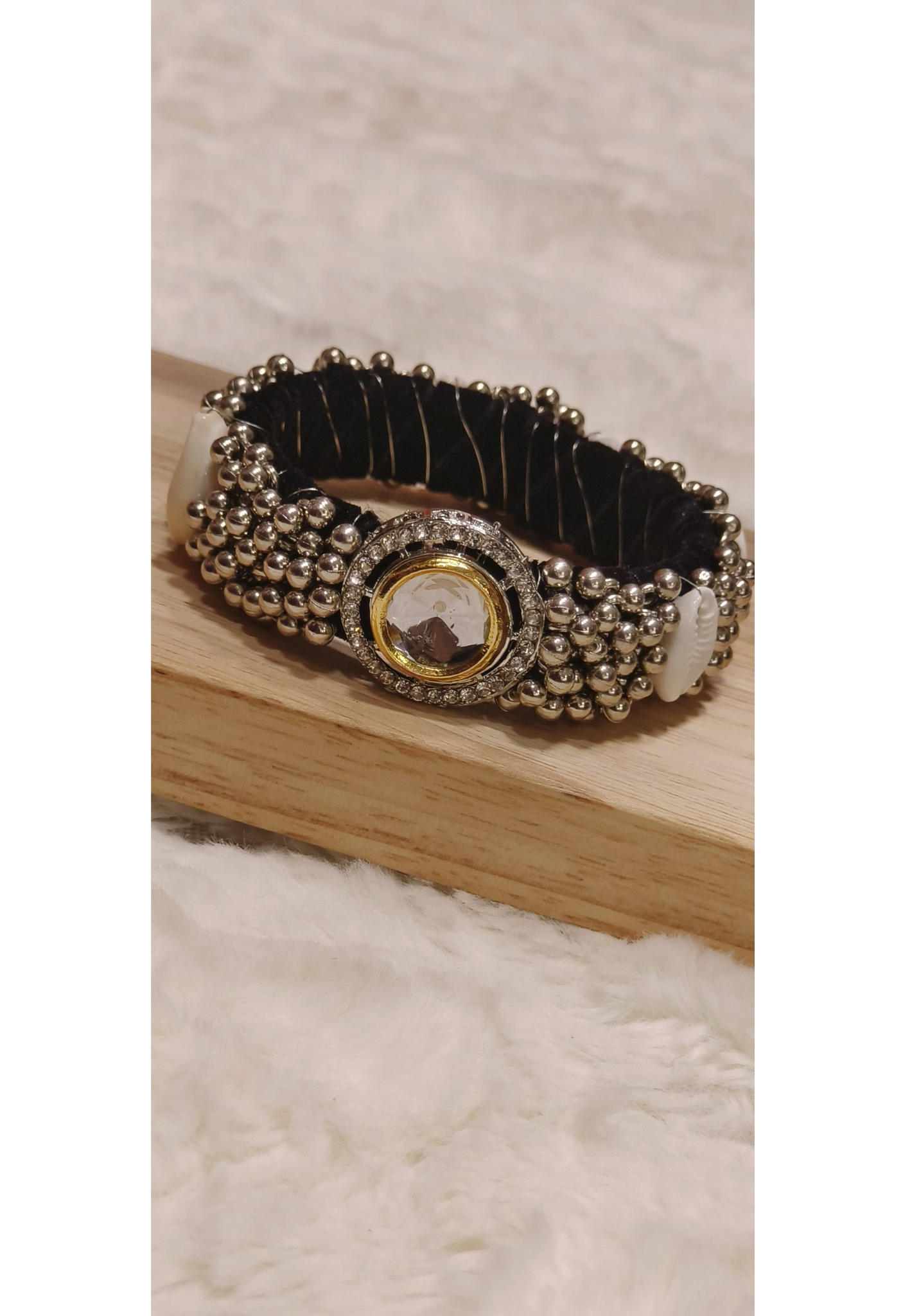 Eterna Shell & Stone Shine Bangle
