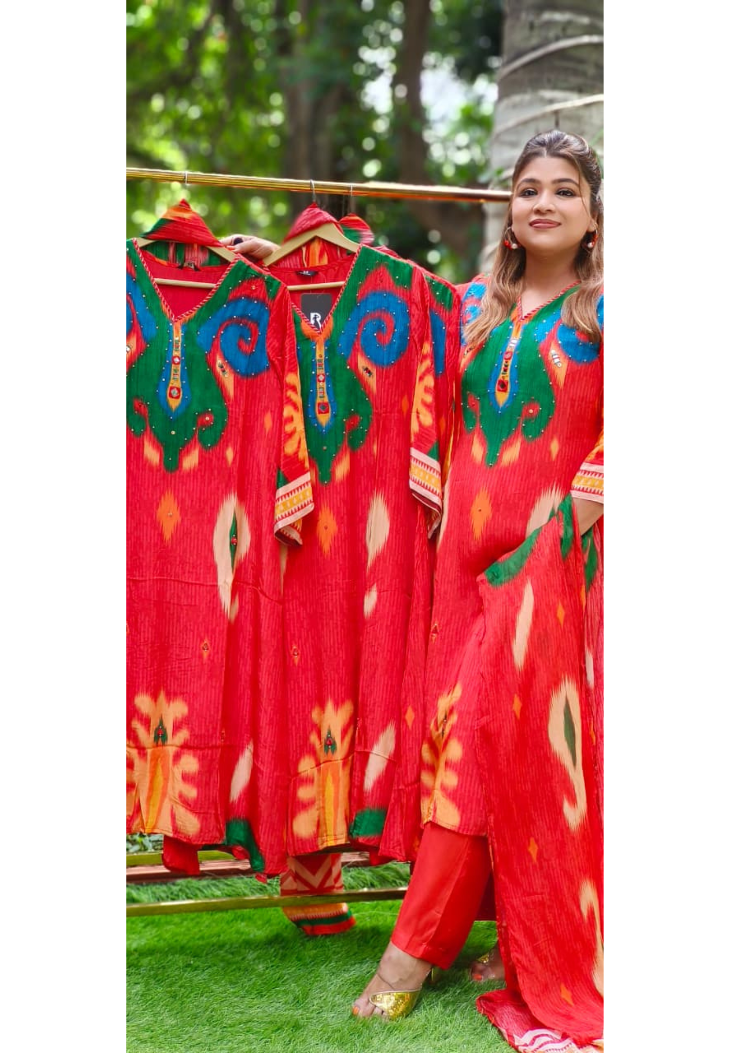 Vibrant Prints Ikkat Elegance Full Suit Set With Dupatta In Crepe Fabric- 11238