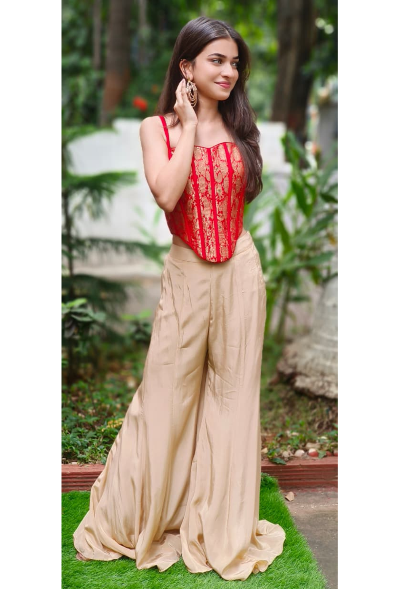 Silken Radiance Stylish Brocade Sleeveless Crop-Top With Loose Panel Tissue Palazzo Bottom (DISPATCHING AFTER 25 DAYS ON ORDERS EXCEPT FOR 38 SIZE)