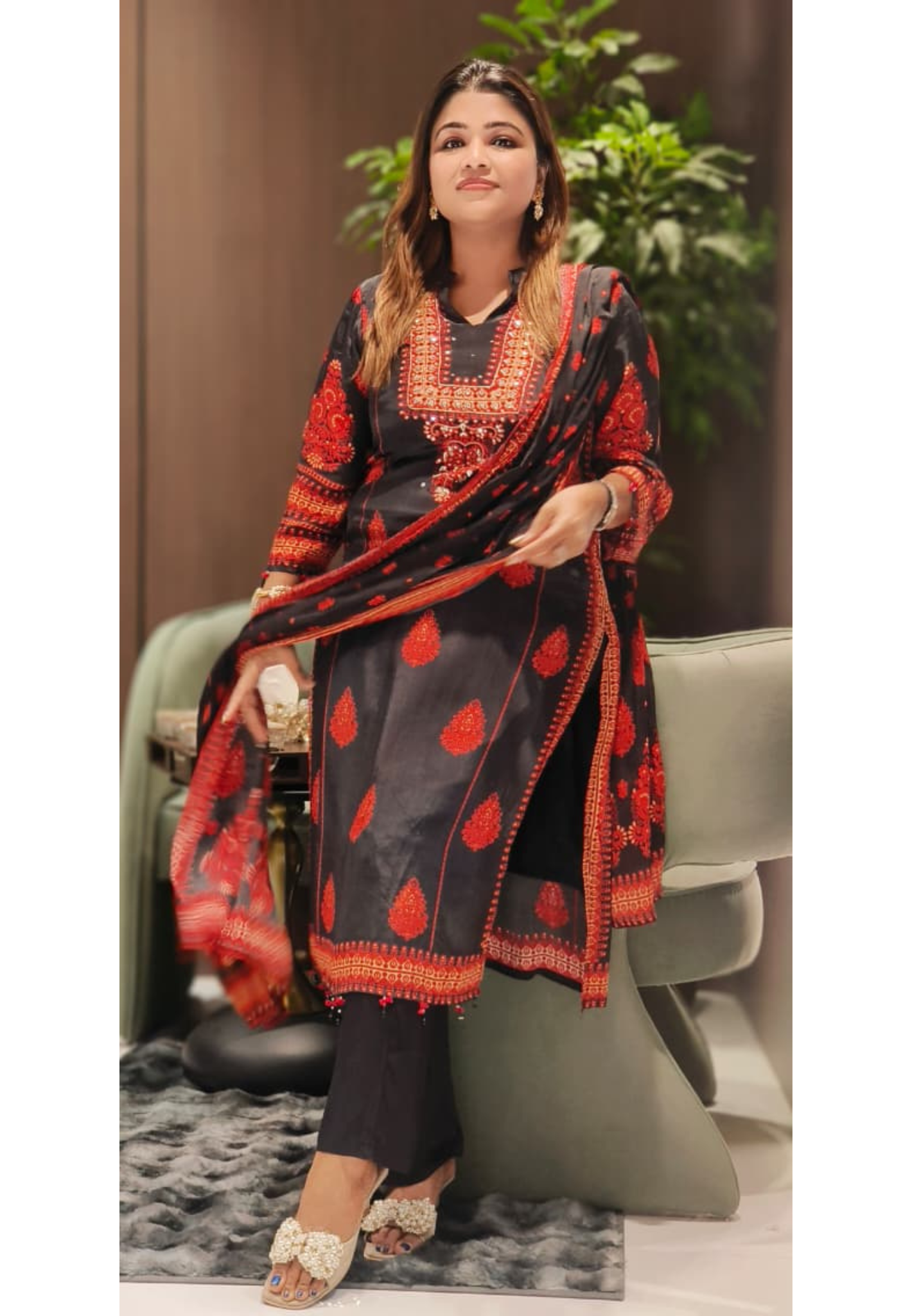 Pakistani Look Placement Print Full Suit Set With Dupatta In Crepe Fabric- 12519