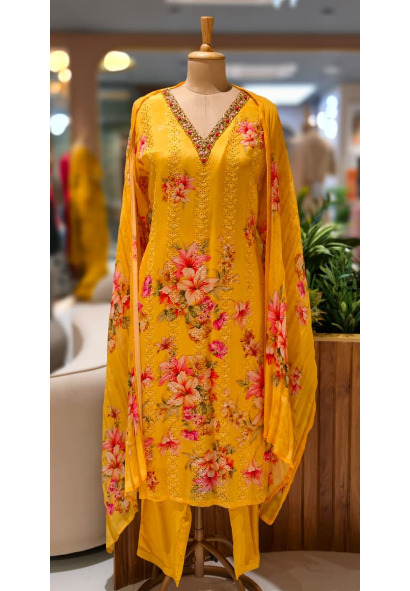 Chikankari Look Floral Print Thread Embroidered Full Suit Set With Dupatta In Georgette Fabric- 11349