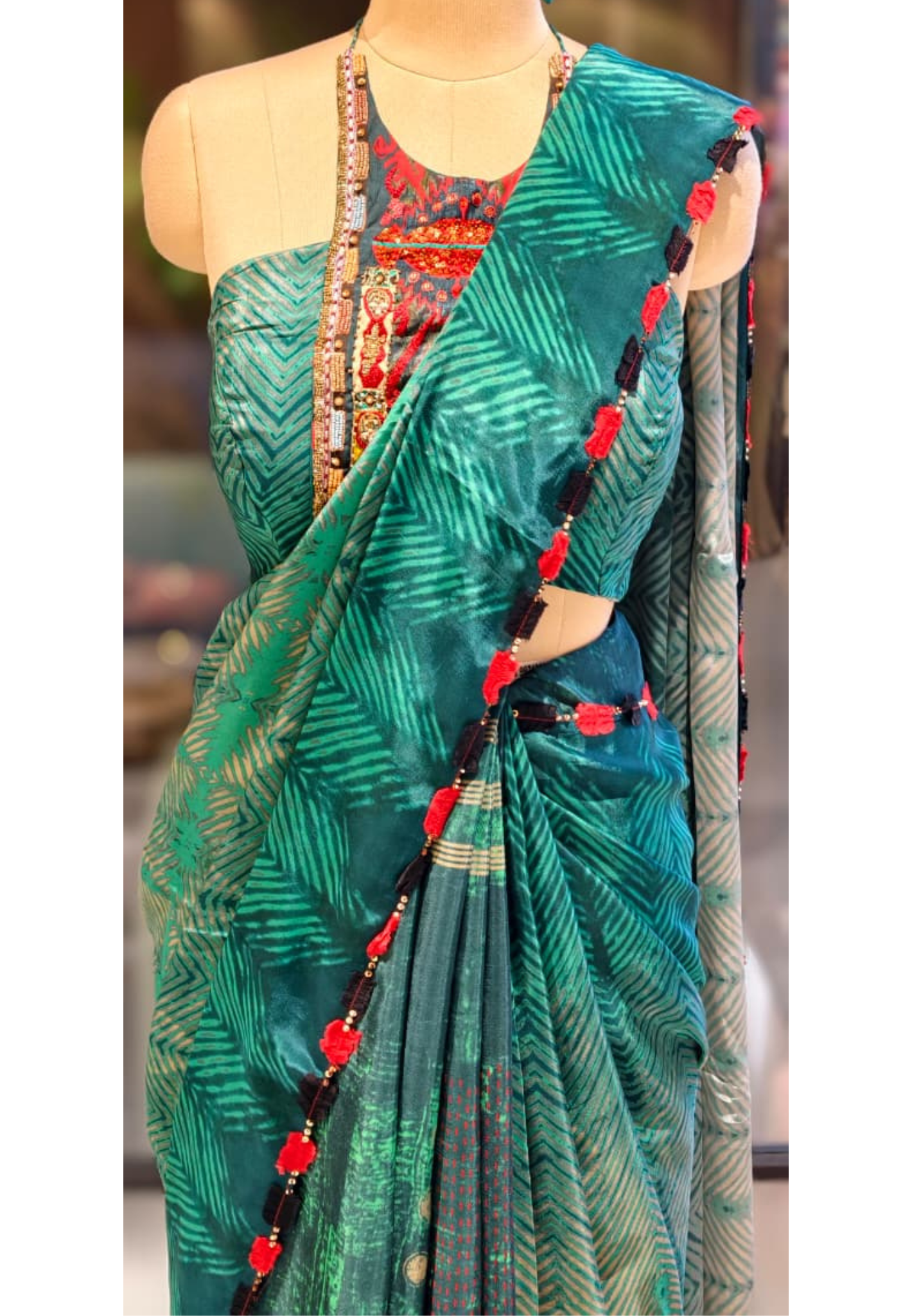 Urban Green Contemporary Printed Ethnic Bold Saree With Stylish Stitched Blouse- 13334