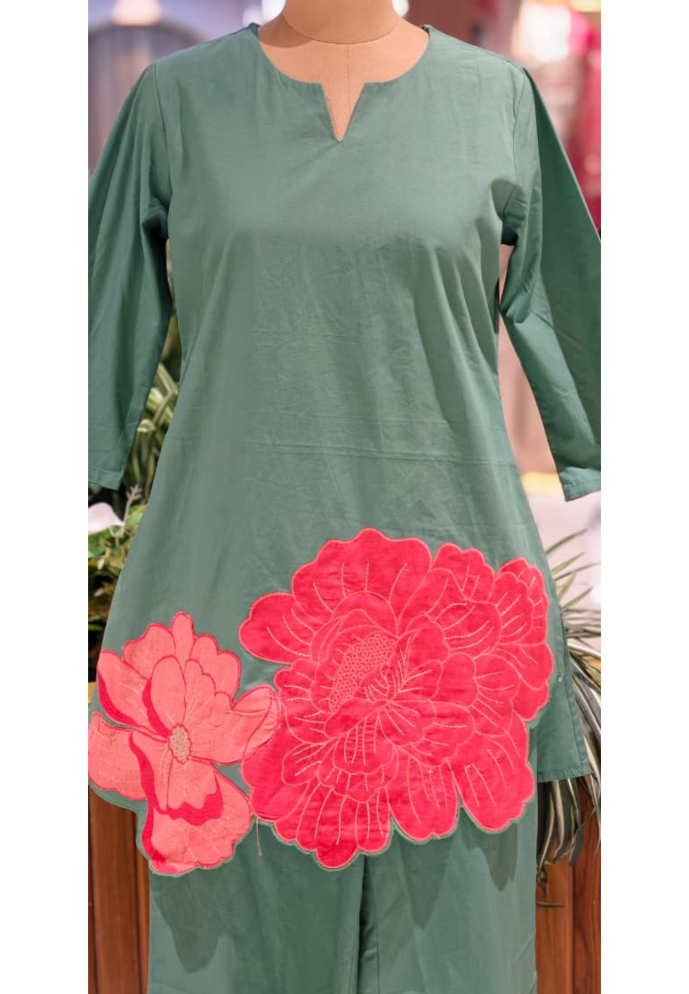 Complete Solid Very Minimal Floral Patch Look Vibrant Pure Cotton Co-Ord Set- 14280 RB228