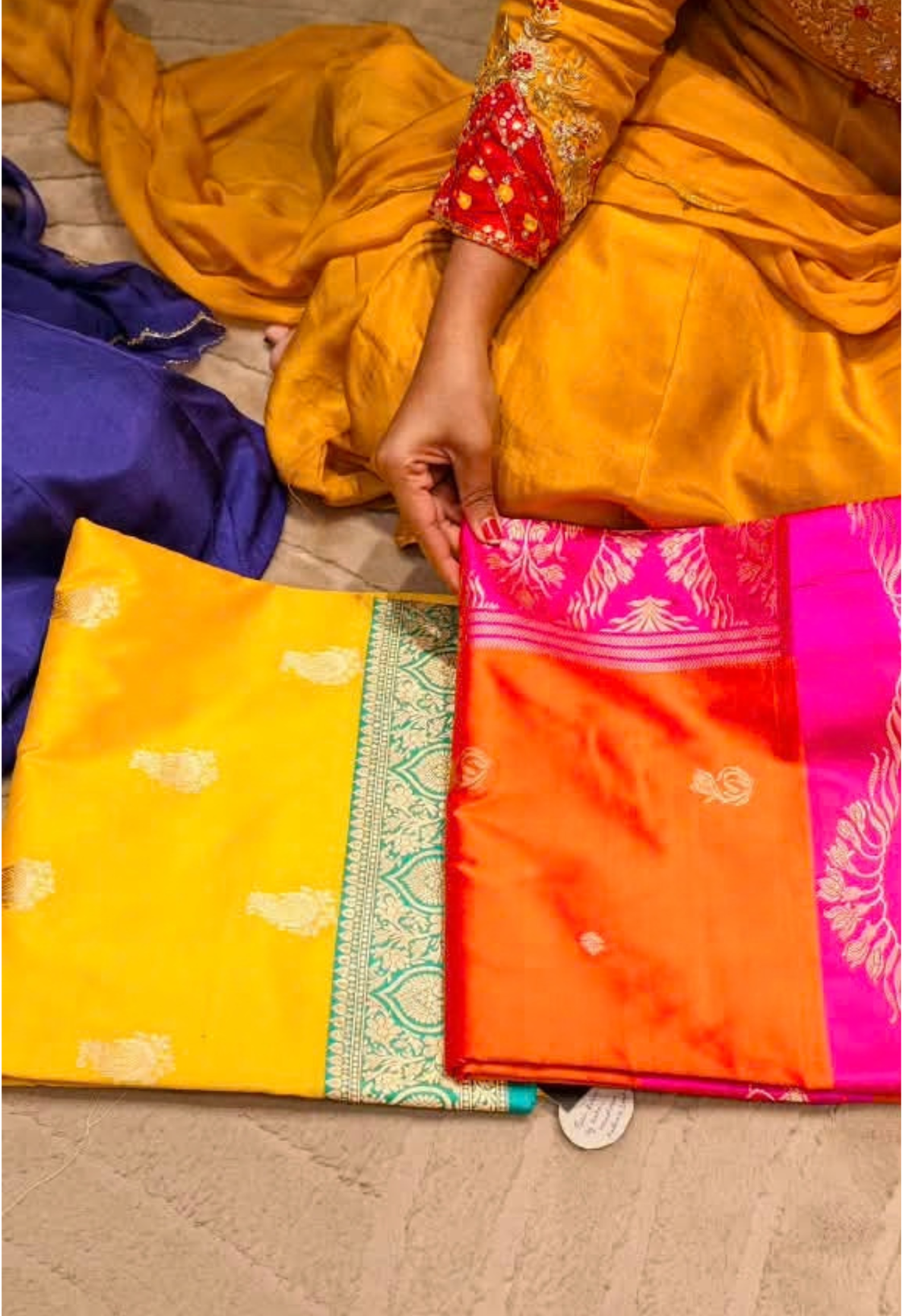 Vibrant Pure Katan Banarasi Handloom Dual-Tone Unstitched Saree with Elaborate Paisley Zari Border- 16547