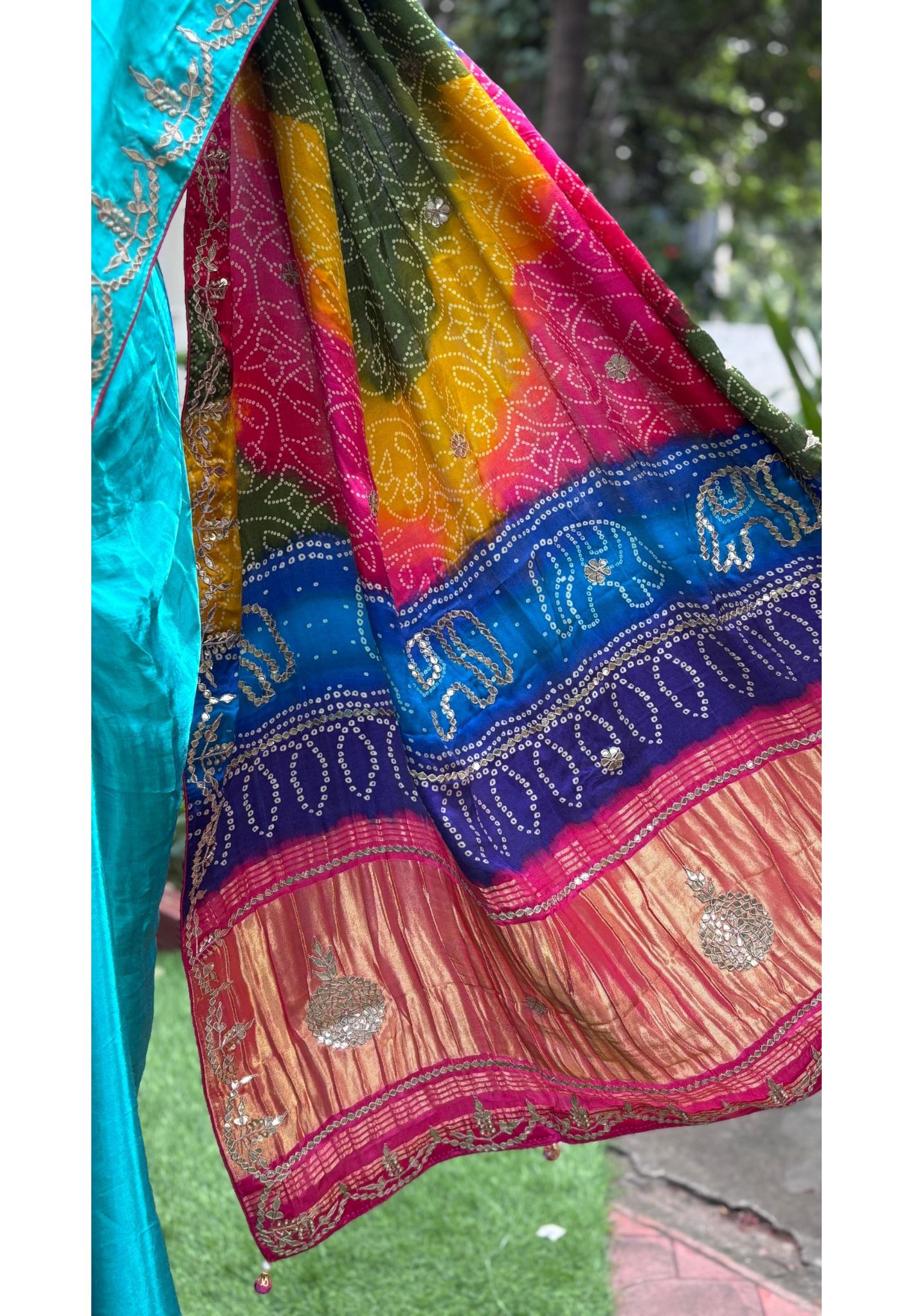 Gotta Minimal Bordered Tri Color Bandhej Saree With Unstitch Blouse