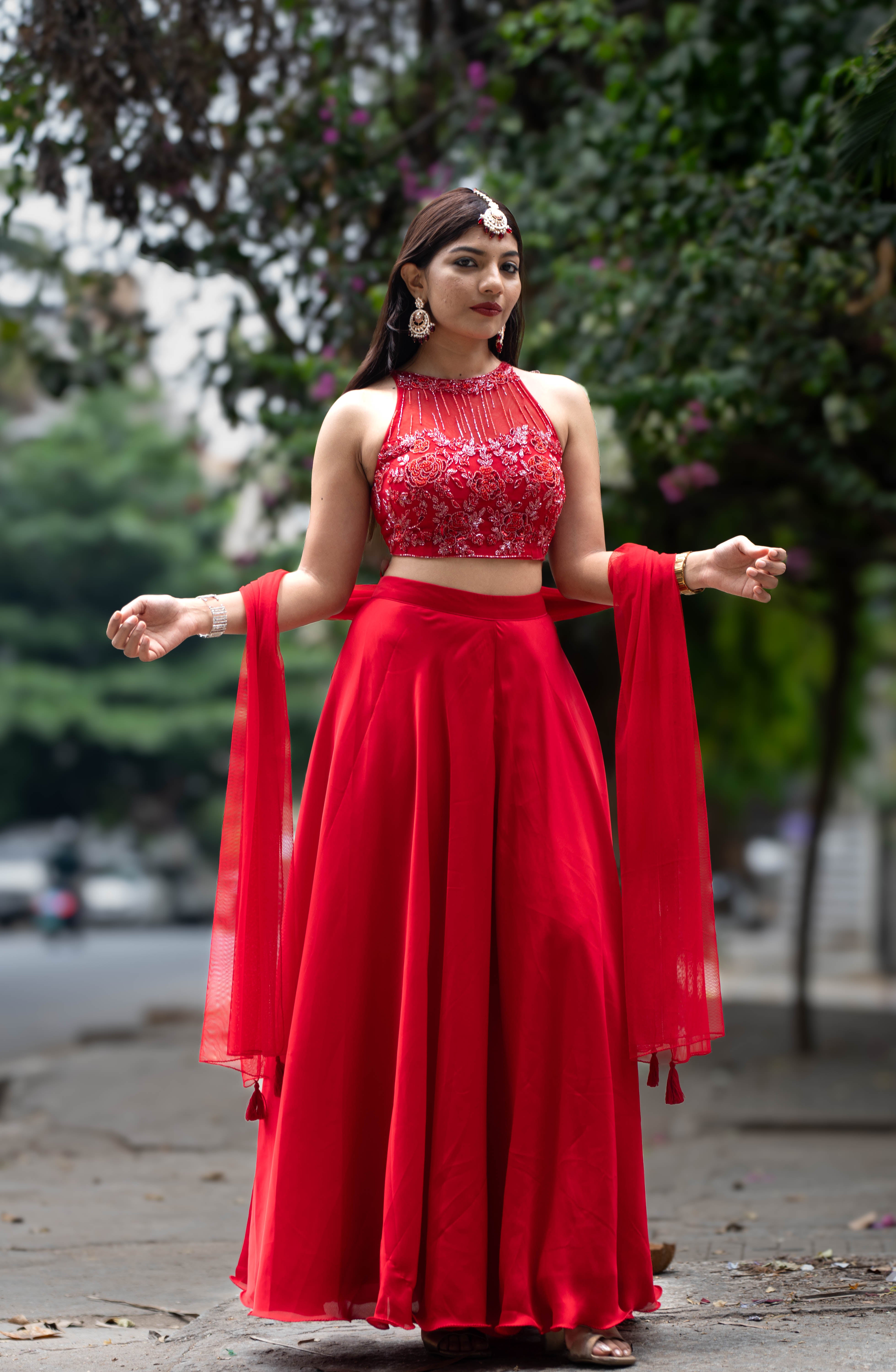 Ethereal Glamour: Exquisite Embellished Halter Neck Gown Set for Luxe Celebrations