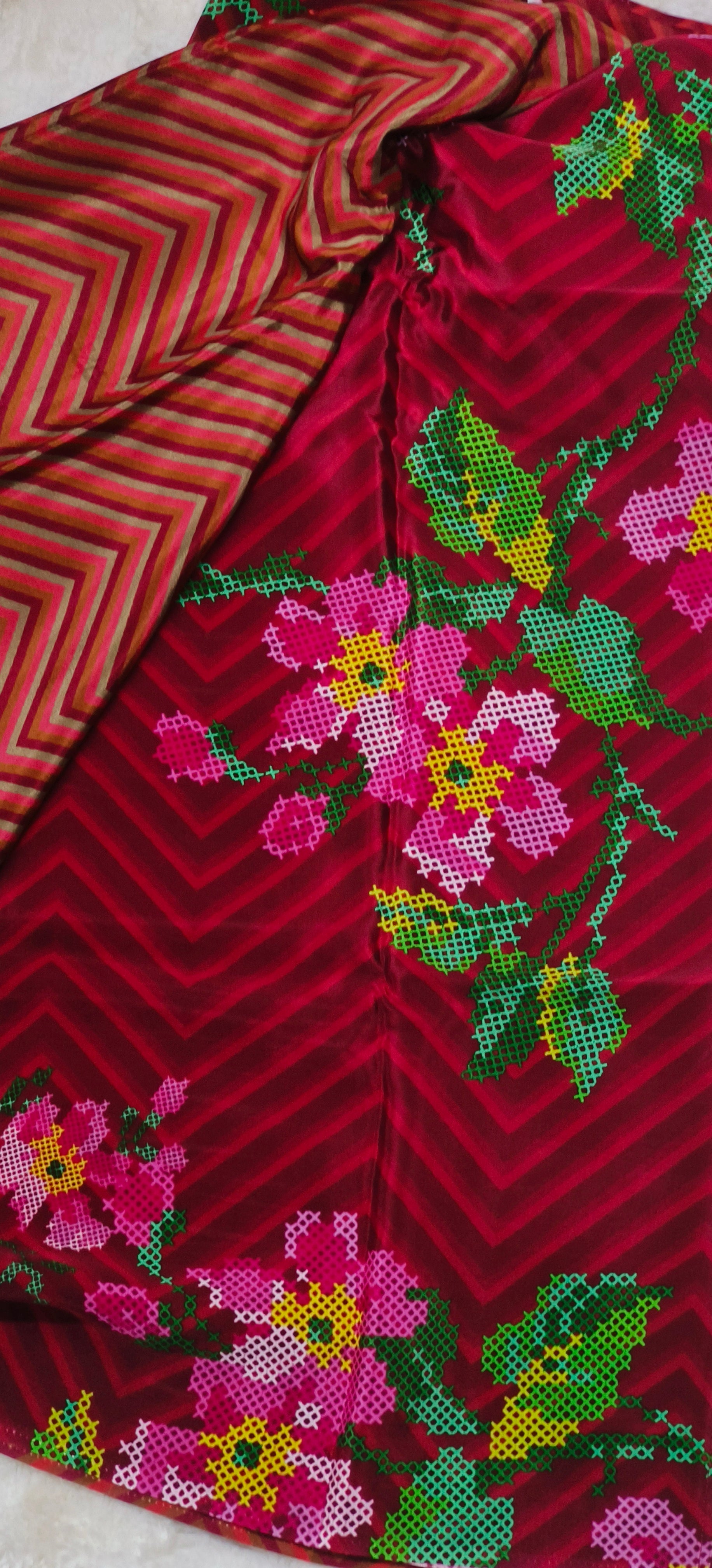 Pure Crepe Digital Print Saree With Running Unstiched Blouse