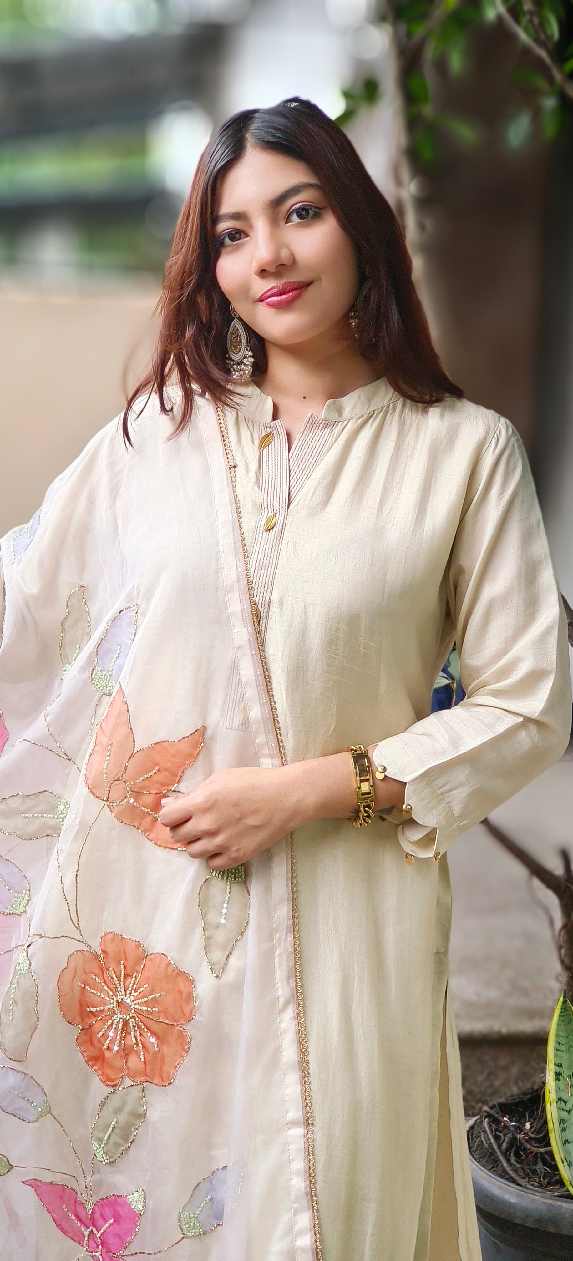 Royal Straight-Cut Silk Kurta Set with Floral Embroidered Organza Dupatta and Subtle Neckline Detailing