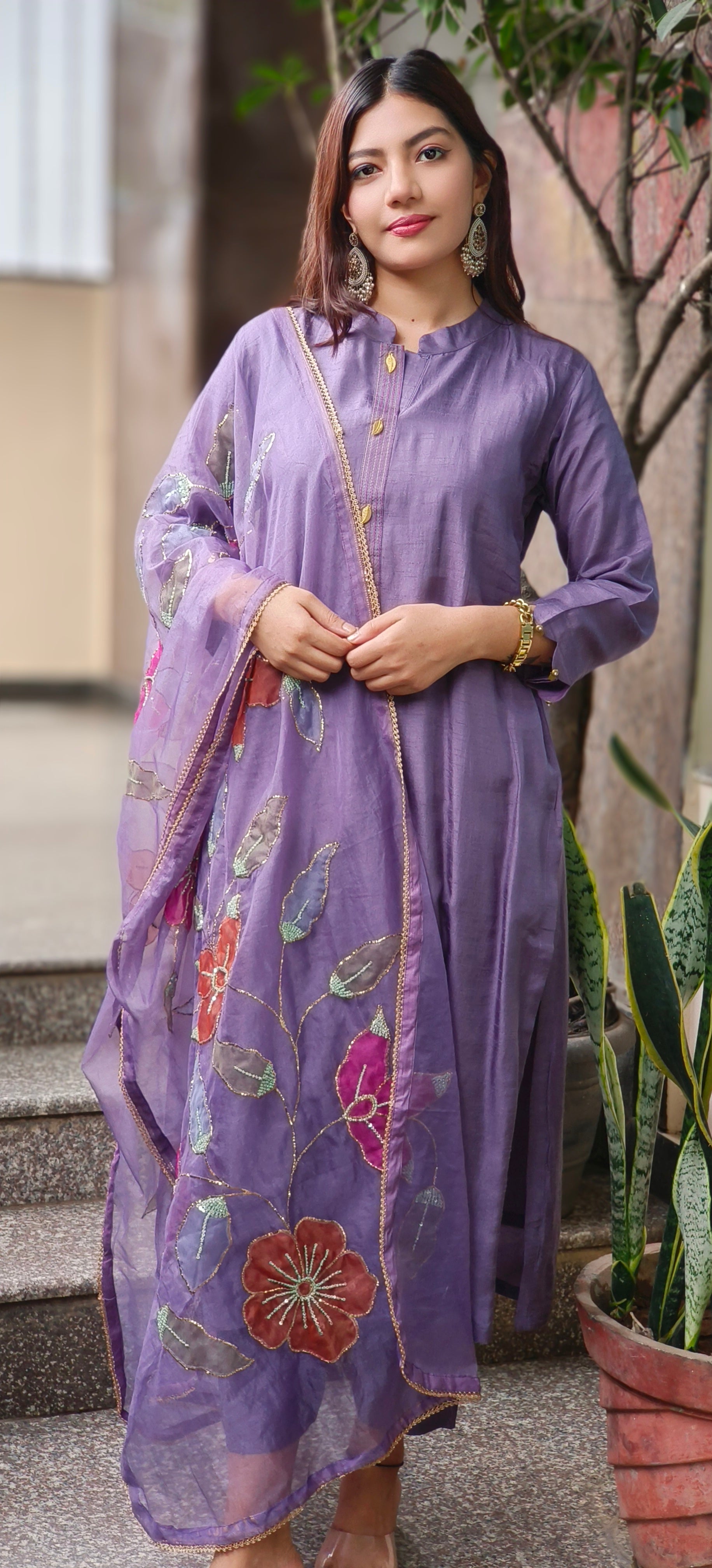 Royal Straight-Cut Silk Kurta Set with Floral Embroidered Organza Dupatta and Subtle Neckline Detailing