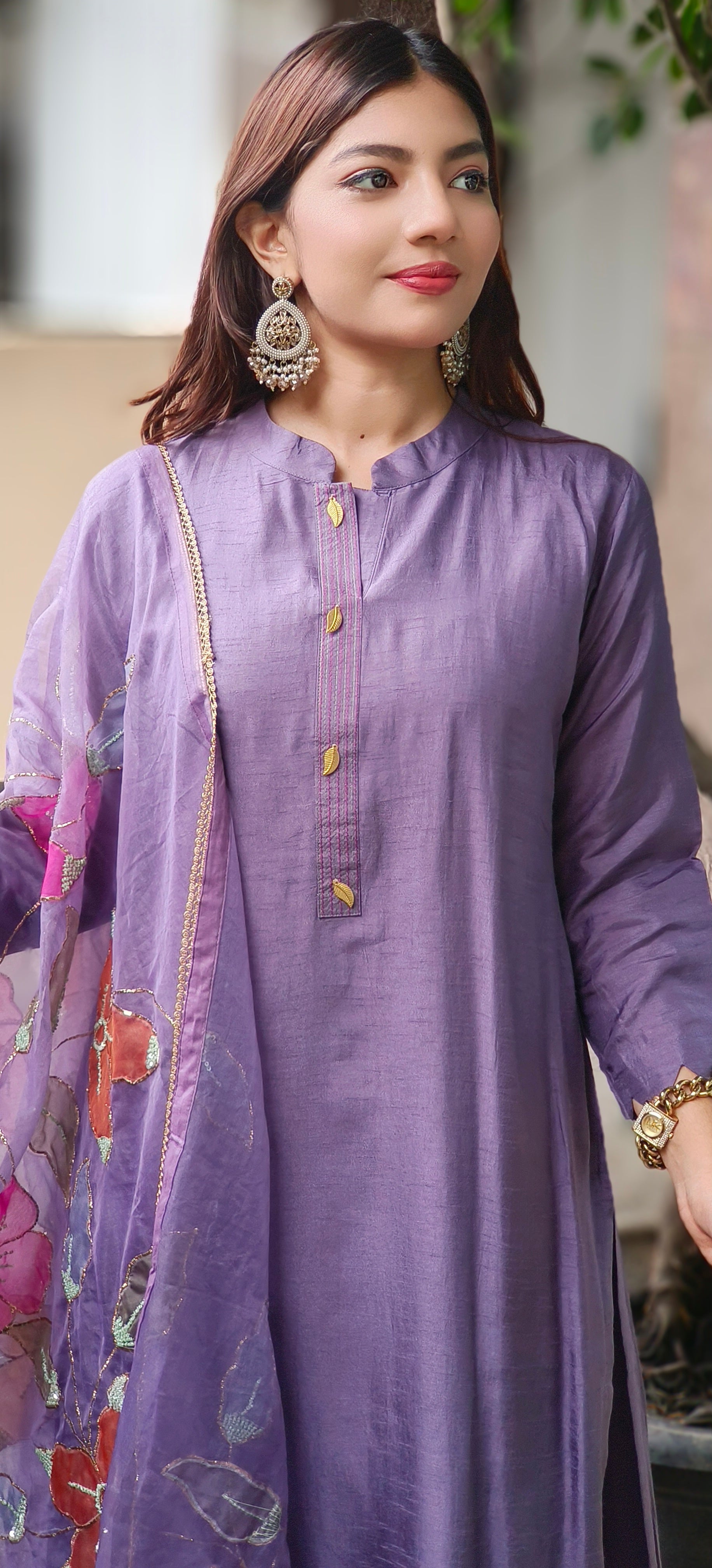 Royal Straight-Cut Silk Kurta Set with Floral Embroidered Organza Dupatta and Subtle Neckline Detailing