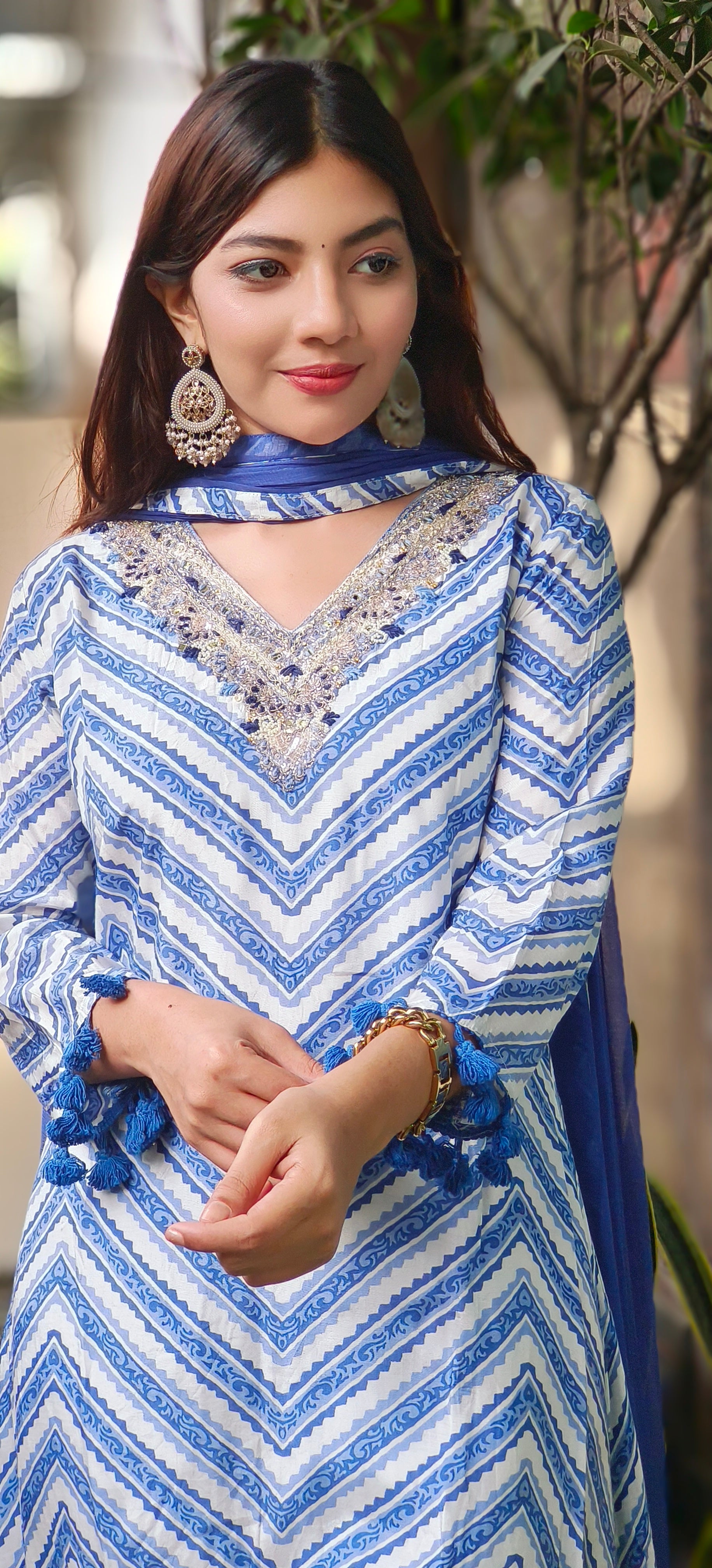 Elegant Lehriya Muslin Hi low Style Kurta Full Set with Handwork Detailing Tassel Accents