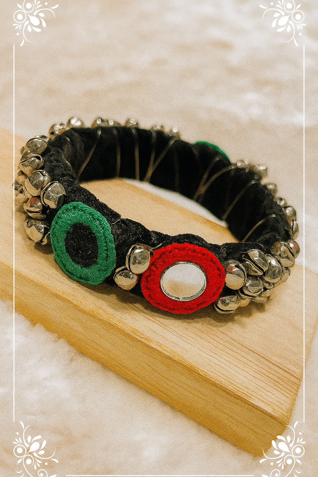 Mirrorlit Ghungroo Majestic Bangle