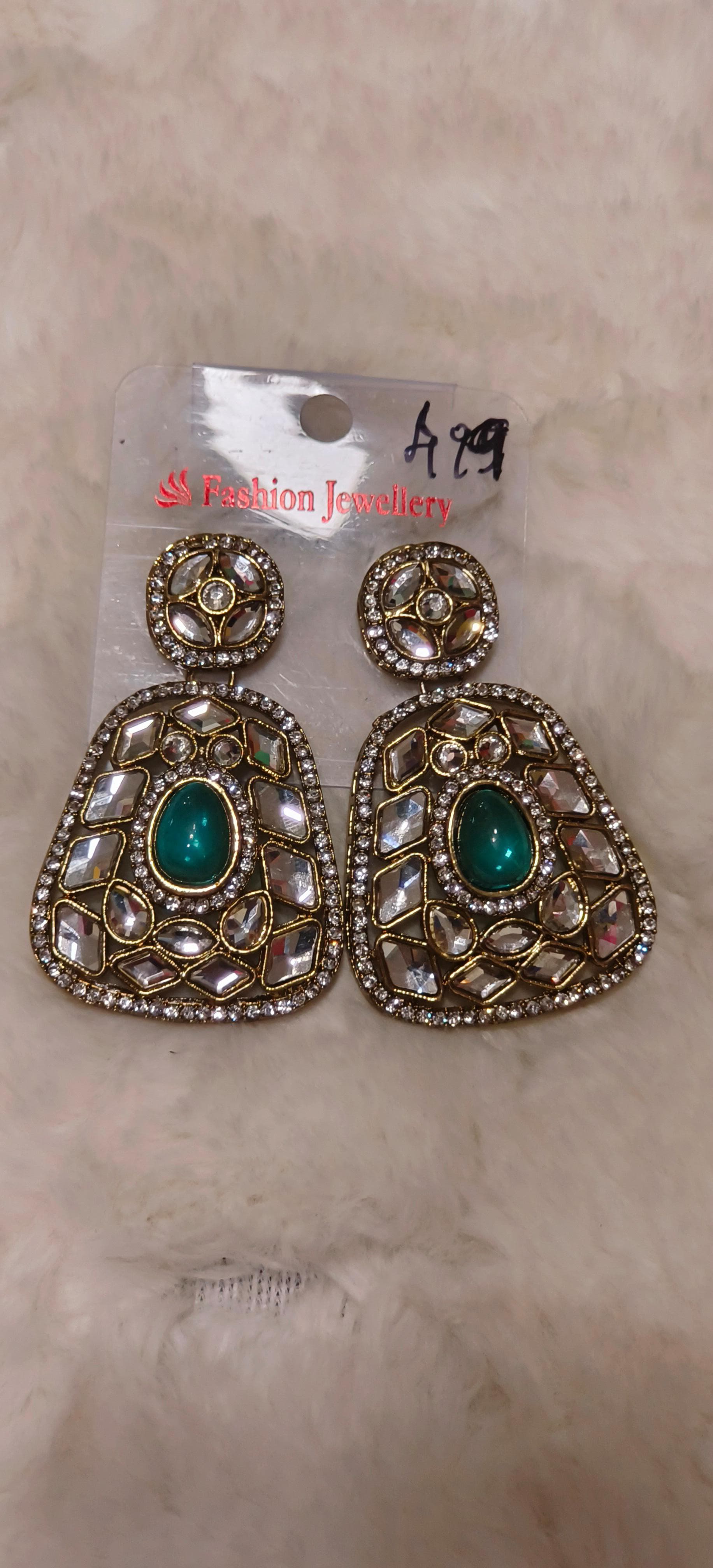 Square shape Kundan Earrings