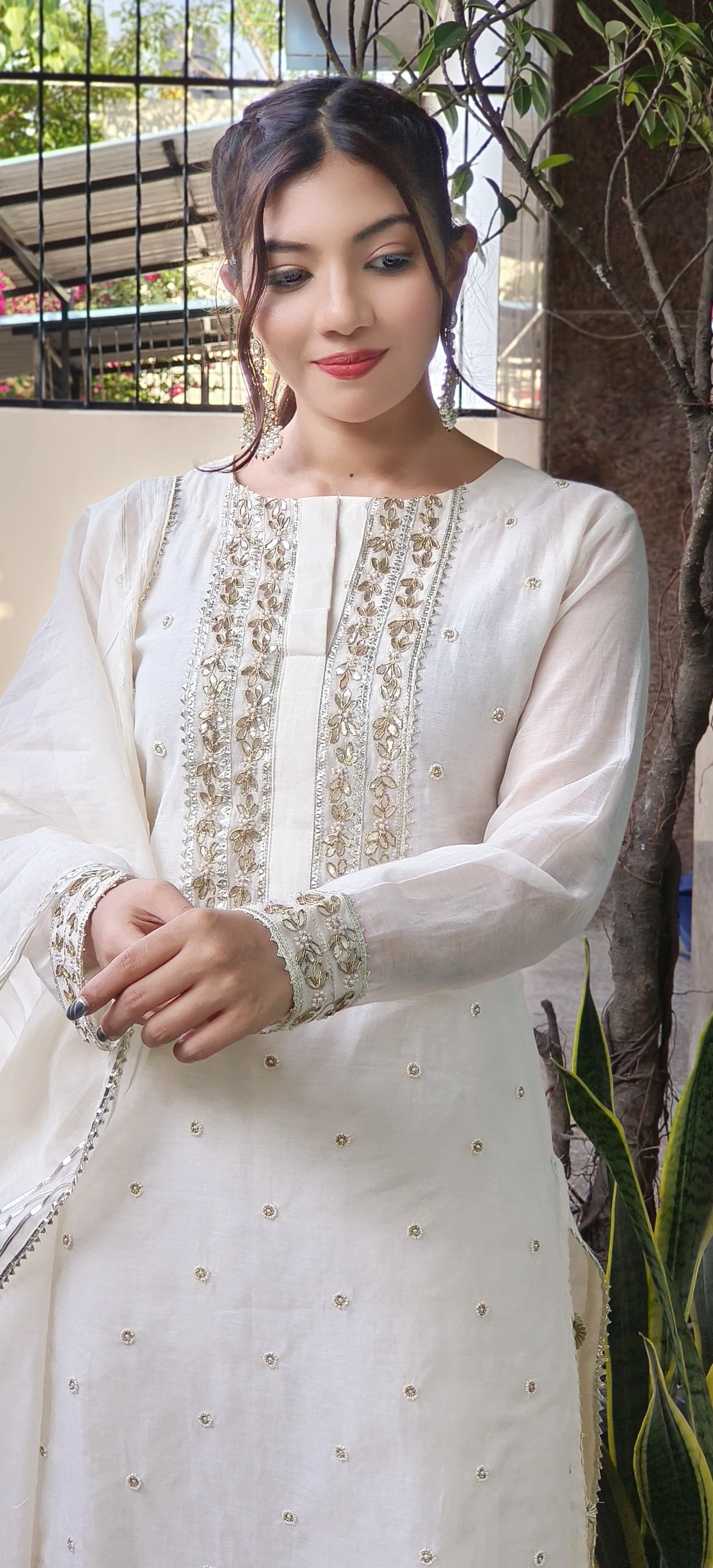 Zari Work Elegant Sharara Full Suit Set With Dupatta