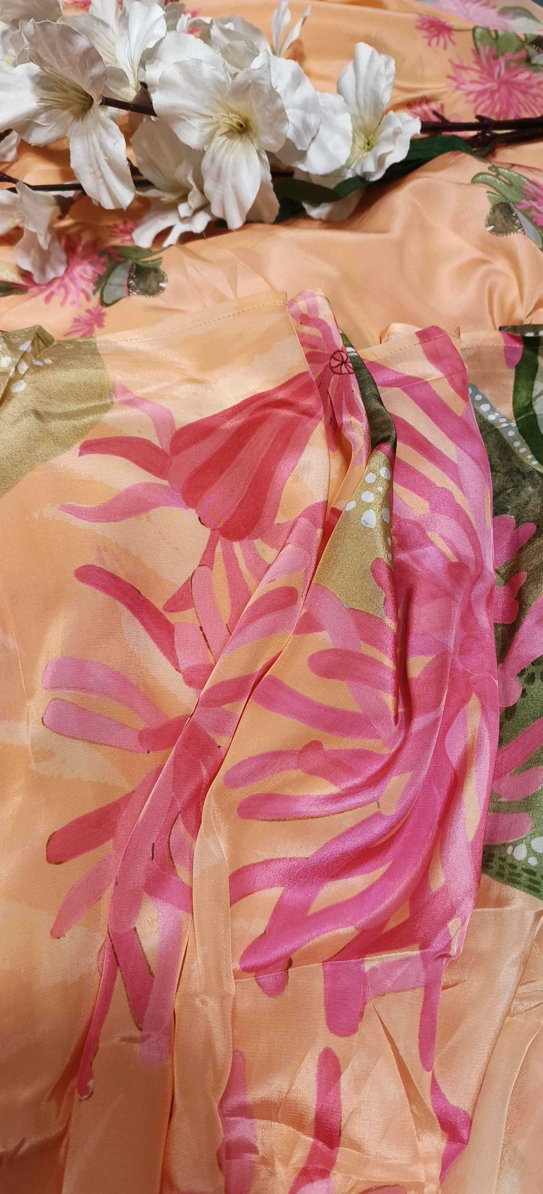 Pure Crepe Digital Print Saree With Running Unstiched Blouse