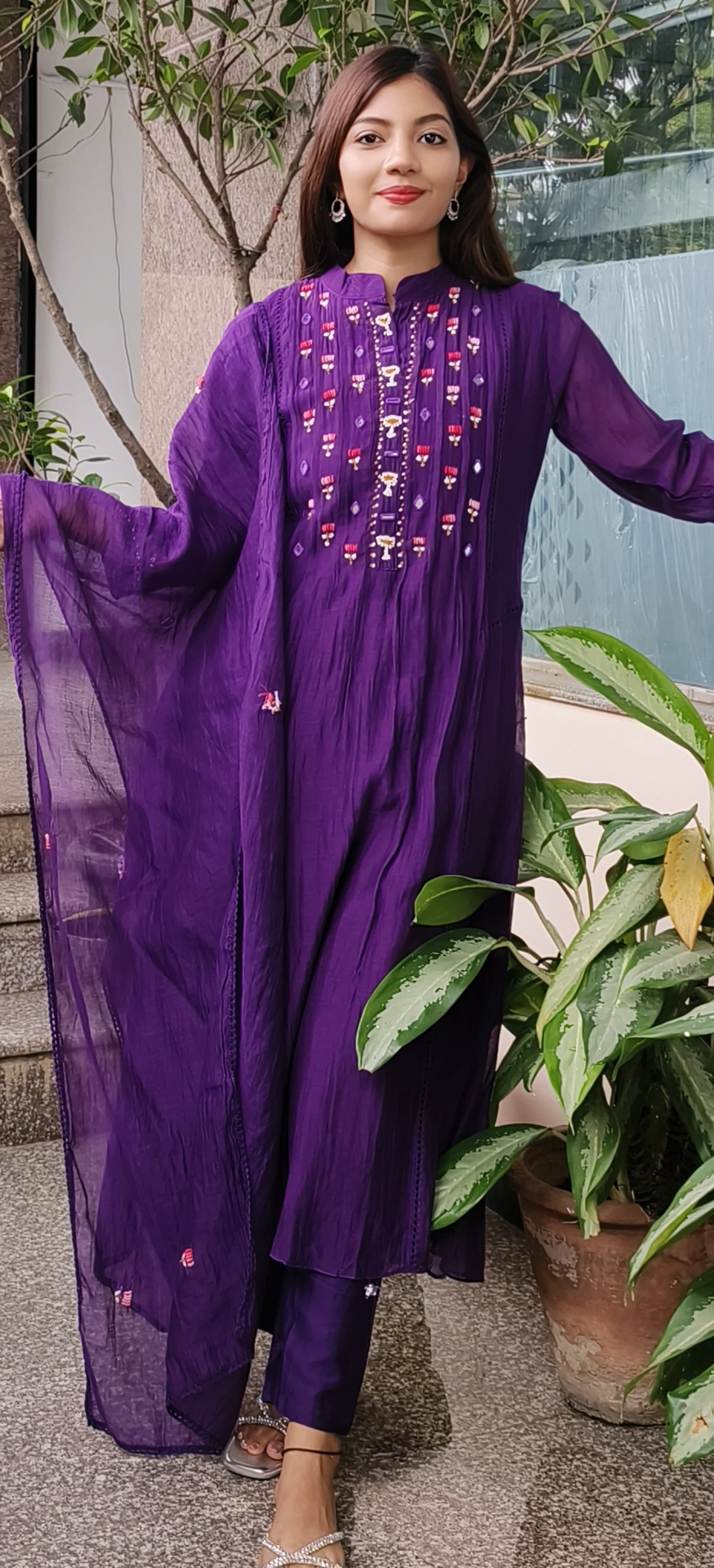 Mul Chanderi Thread Work Full Suits- 09630, 09629, 09628