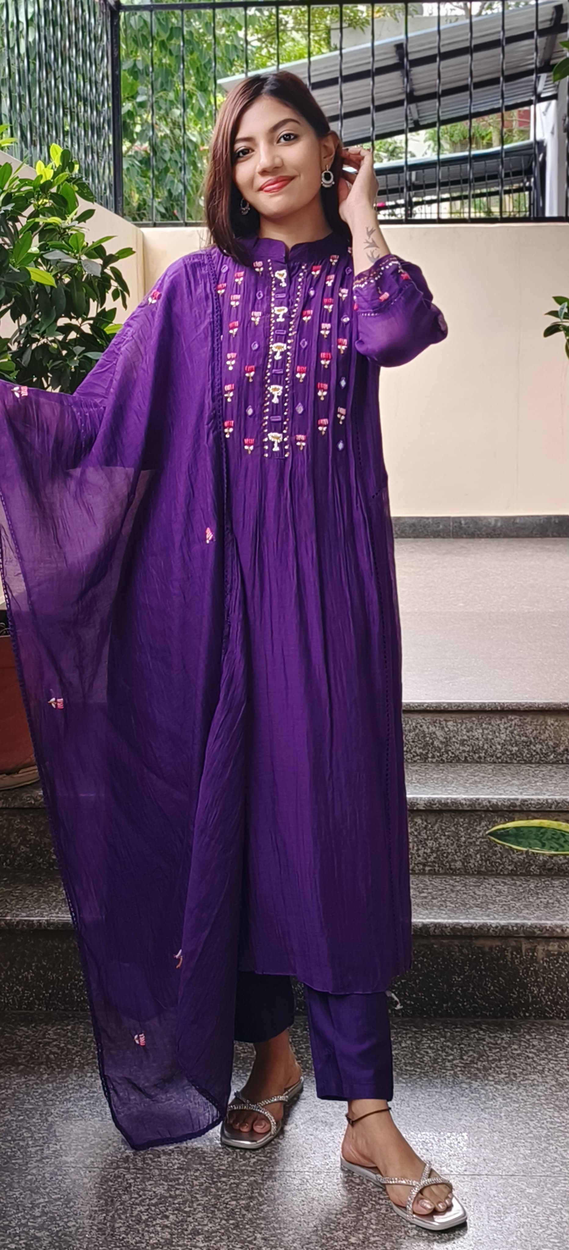 Mul Chanderi Thread Work Full Suits- 09630, 09629, 09628