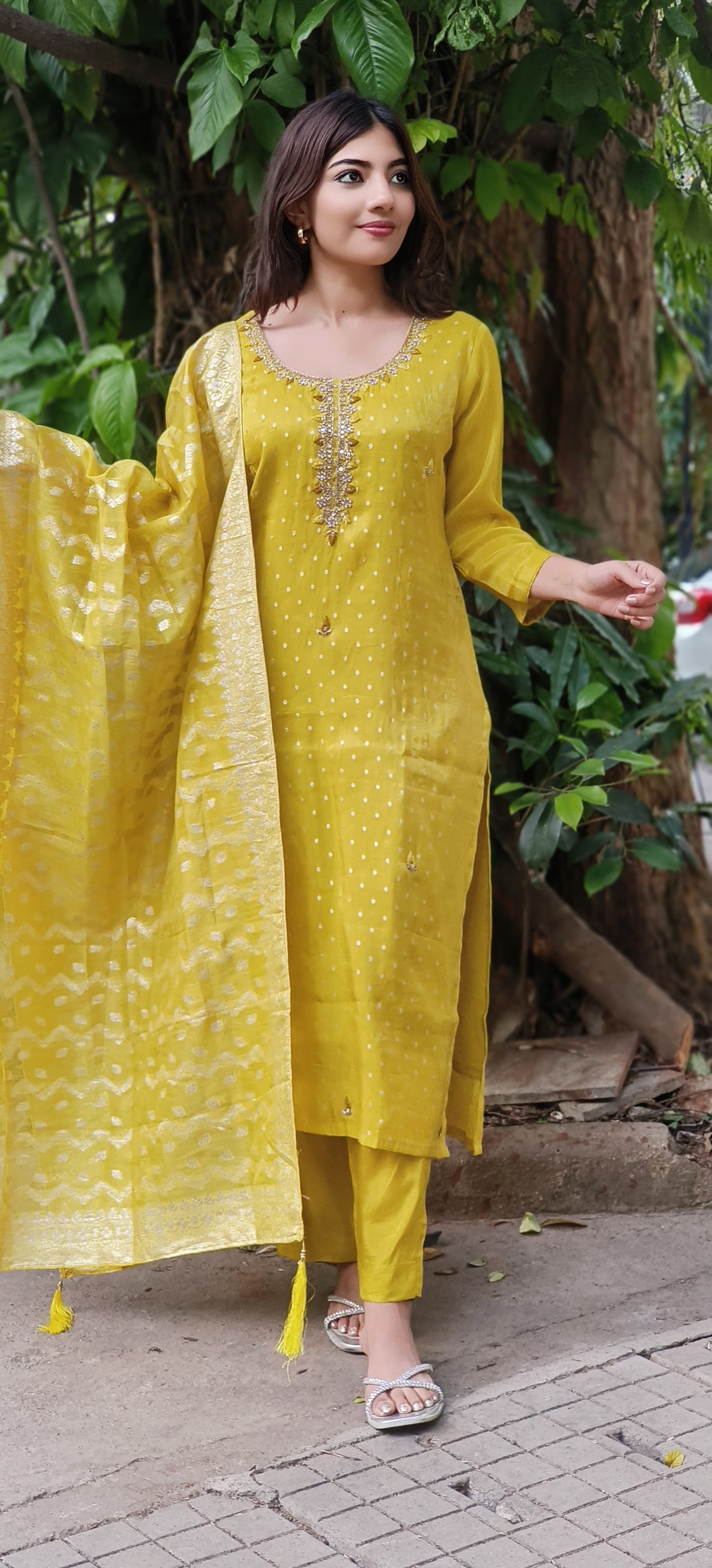Mirror & Pearl Work Banarasi Silk Bandhani Print Kurta With Taffeta Bottom & Dupatta (DISPATCHING WILL BE DEALYED BY A WEEK)