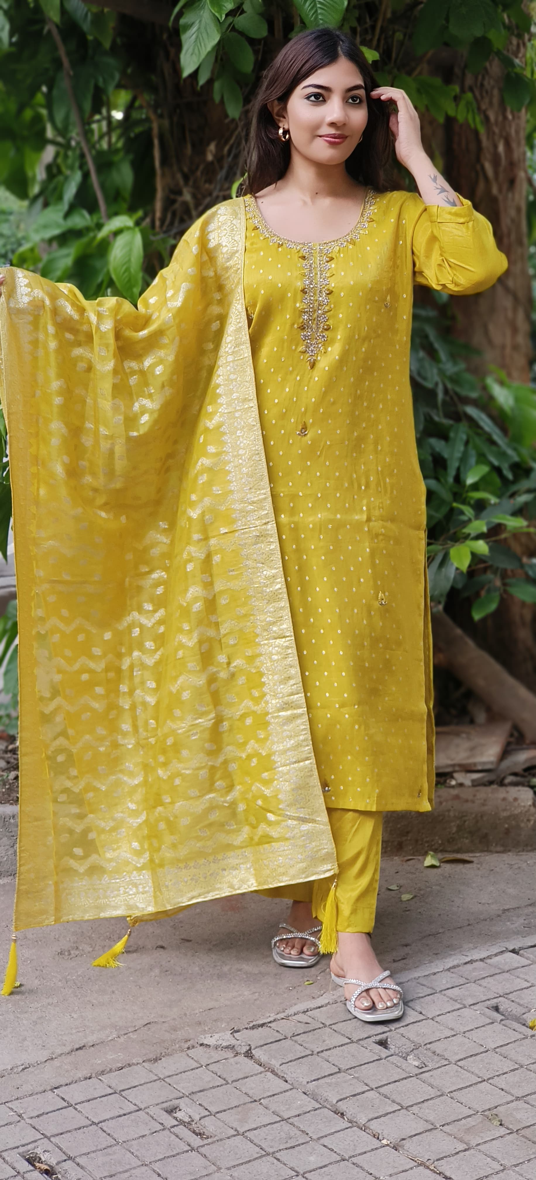 Mirror & Pearl Work Banarasi Silk Bandhani Print Kurta With Taffeta Bottom & Dupatta (DISPATCHING WILL BE DEALYED BY A WEEK)
