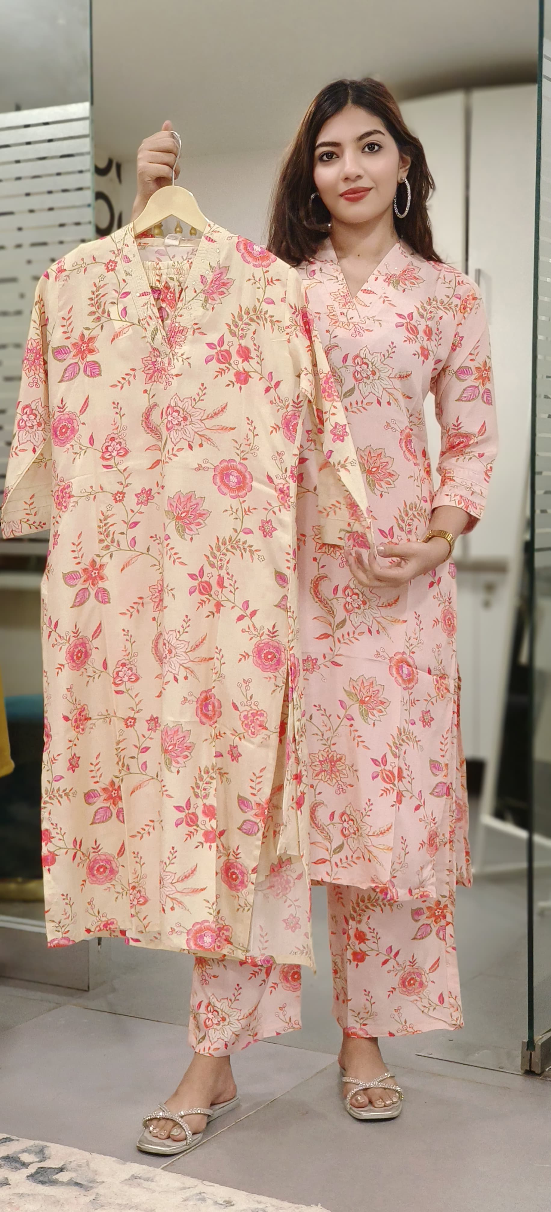 Floral Printed V-Neck Kurta With Bottom In Modal Muslin Fabric- 10022
