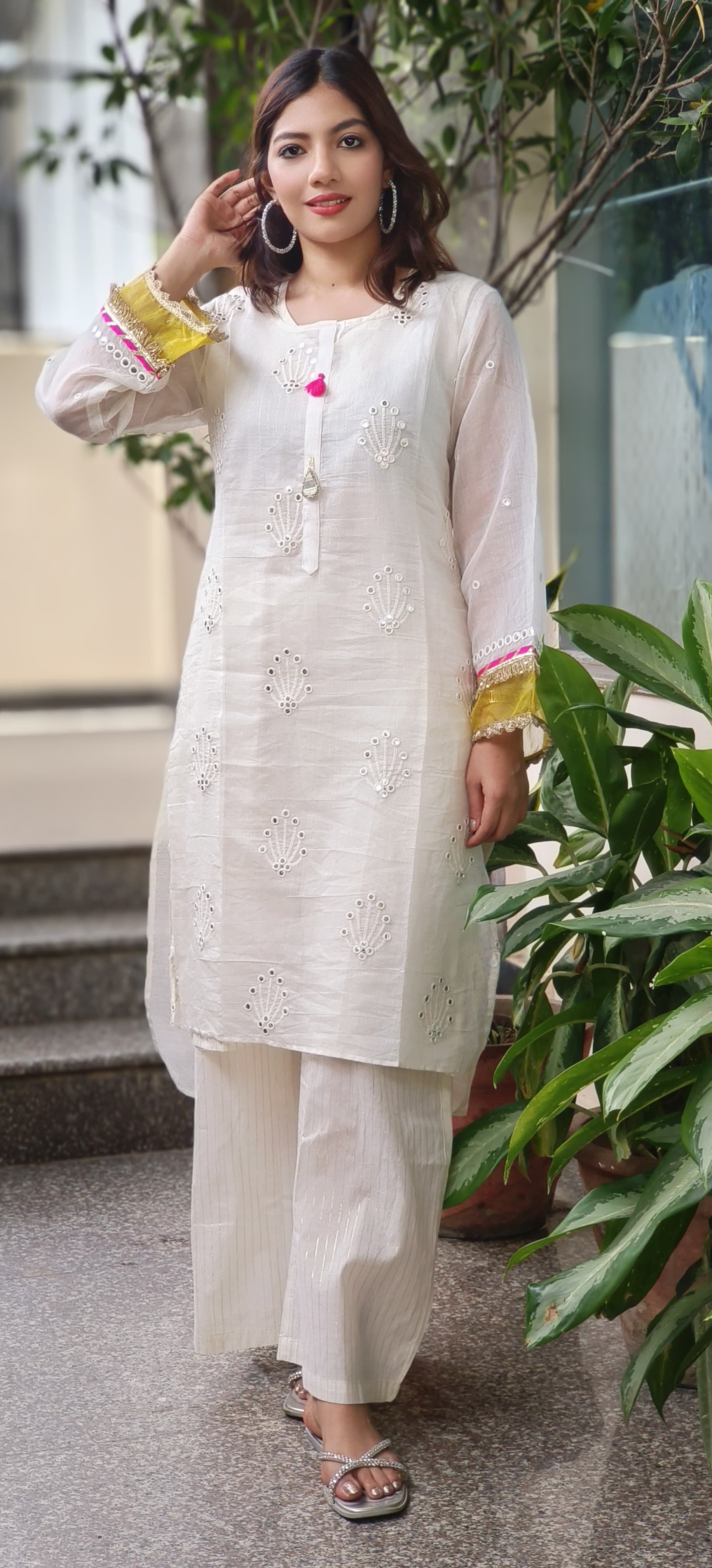 Foil Mirror Work Chanderi Outer With Inner & Pant In Lurex Fabric - 09965