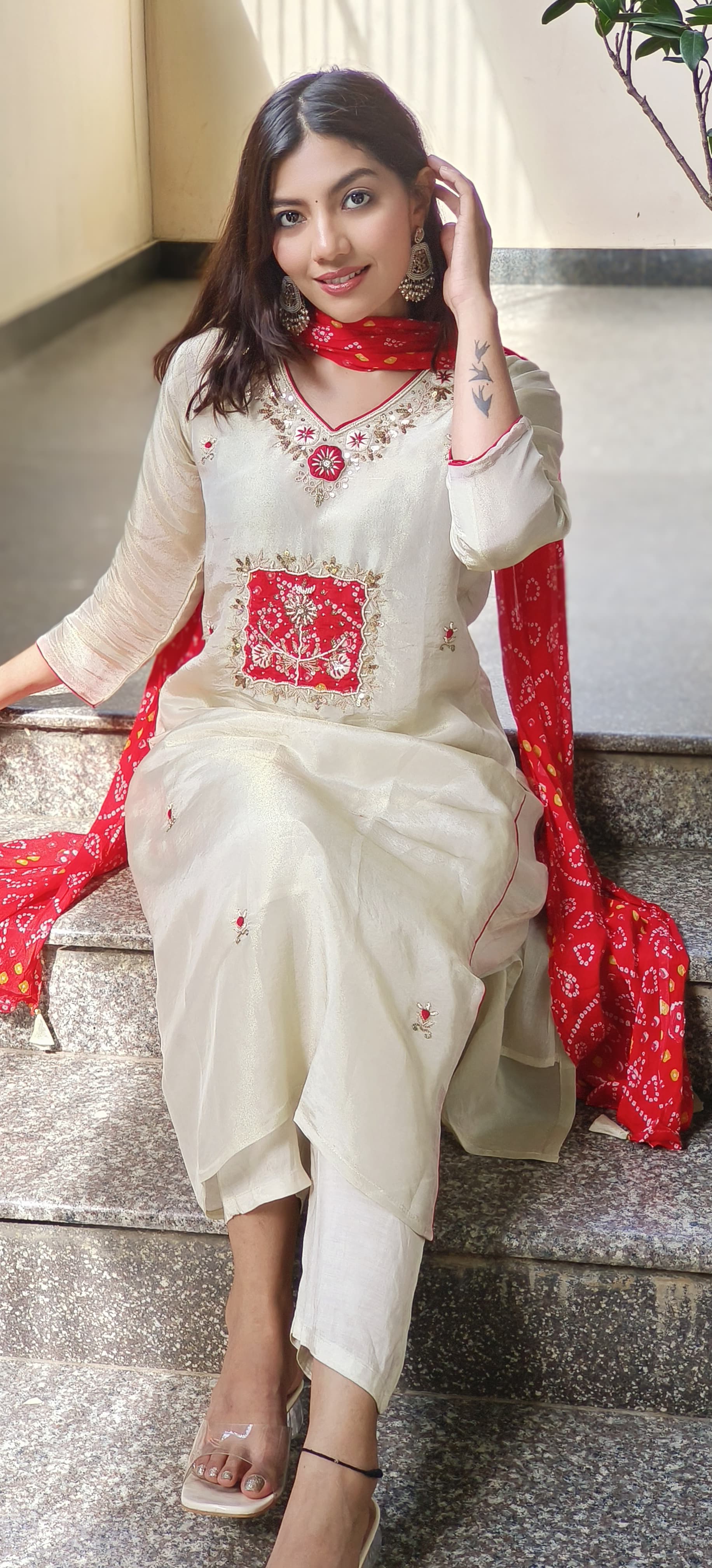 Thread & Zari Embroidered Shimmer Tissue Full Suit With Bandhani Print Chiffon Dupatta In Pink