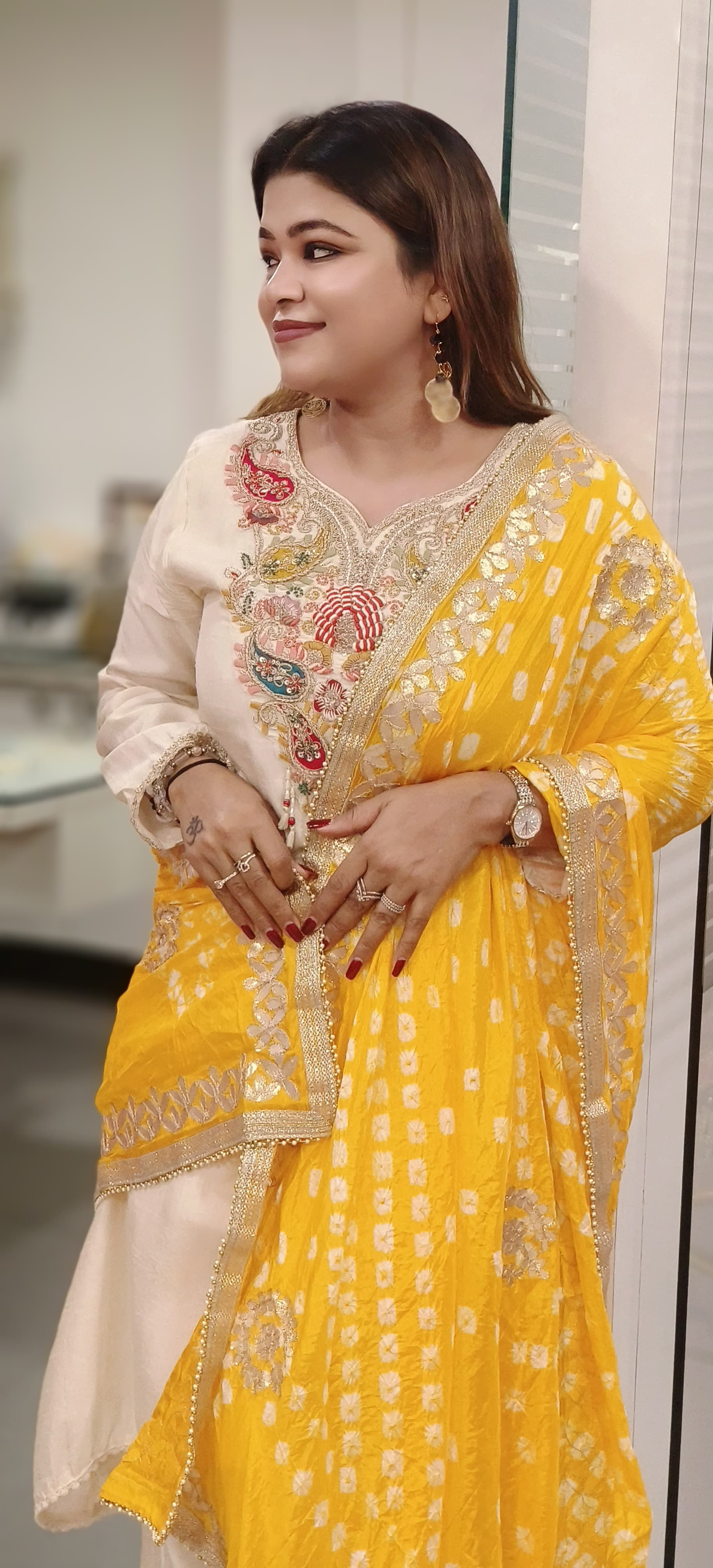 Muslin Silk Bandhani Printed Beautiful Gotta Work Border Dupatta Only Dispatching after 10 Days