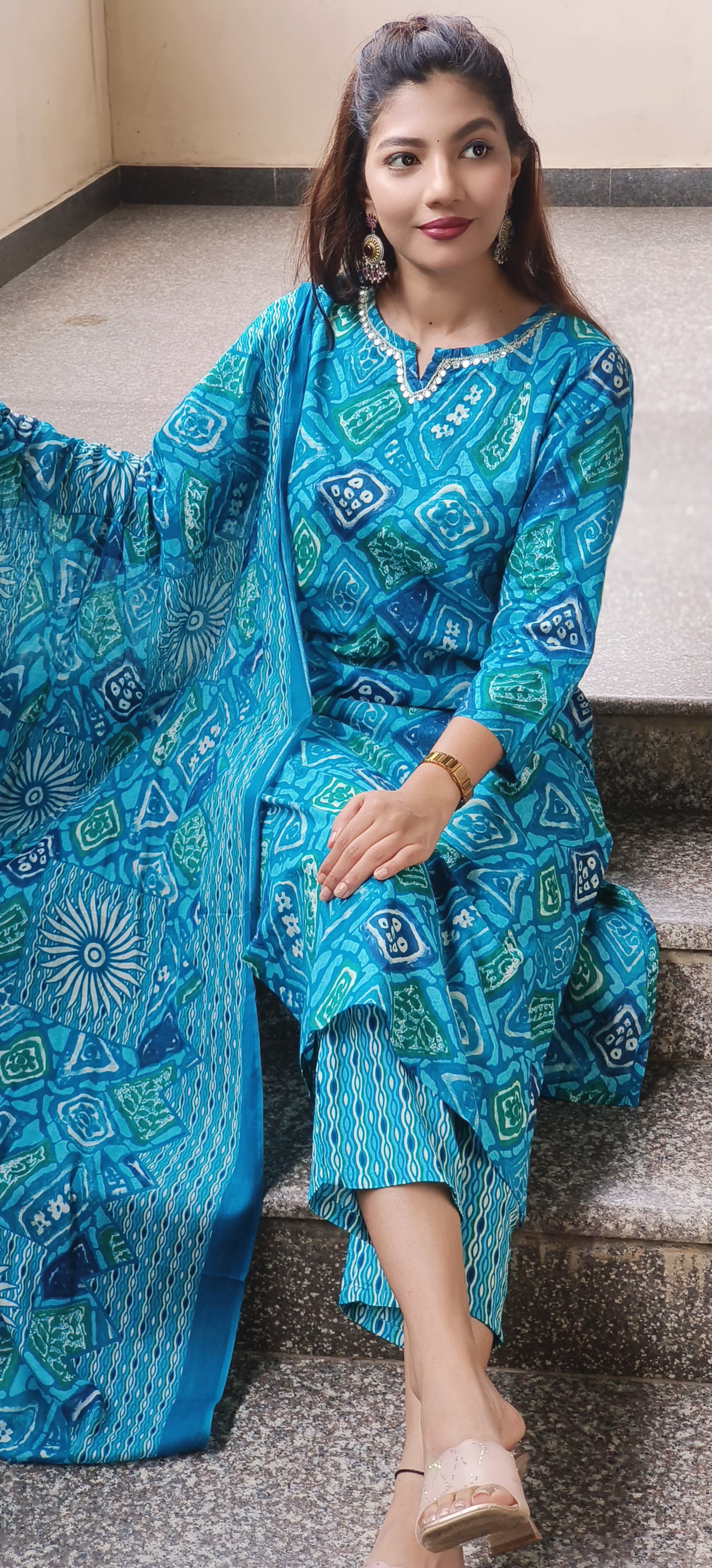 Patang Bandhani Full Suit Set With Dupatta In Cotton Fabricator
