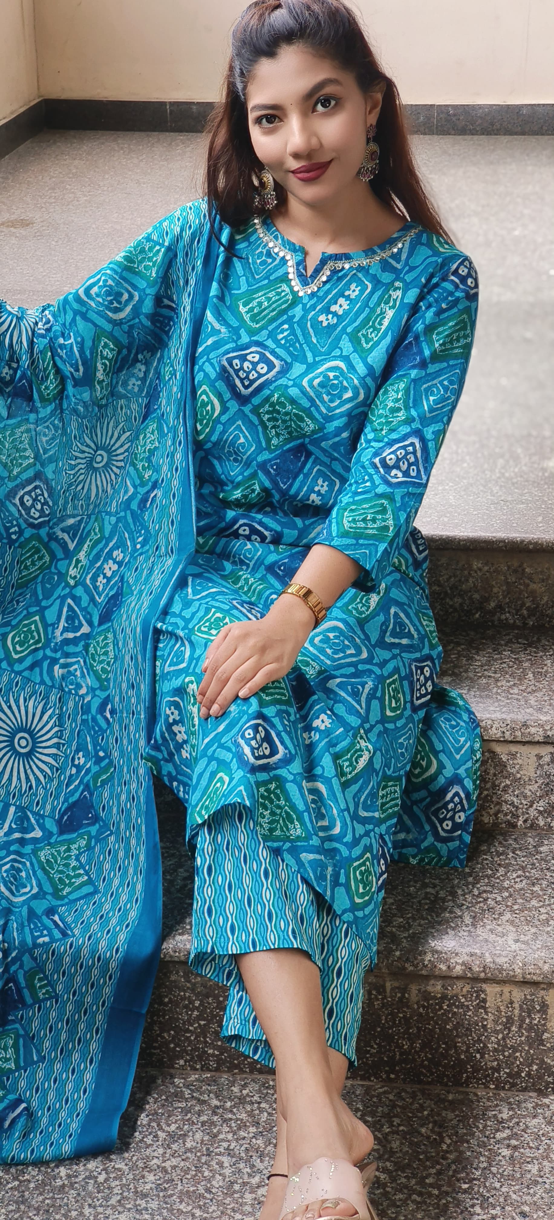 Patang Bandhani Full Suit Set With Dupatta In Cotton Fabricator