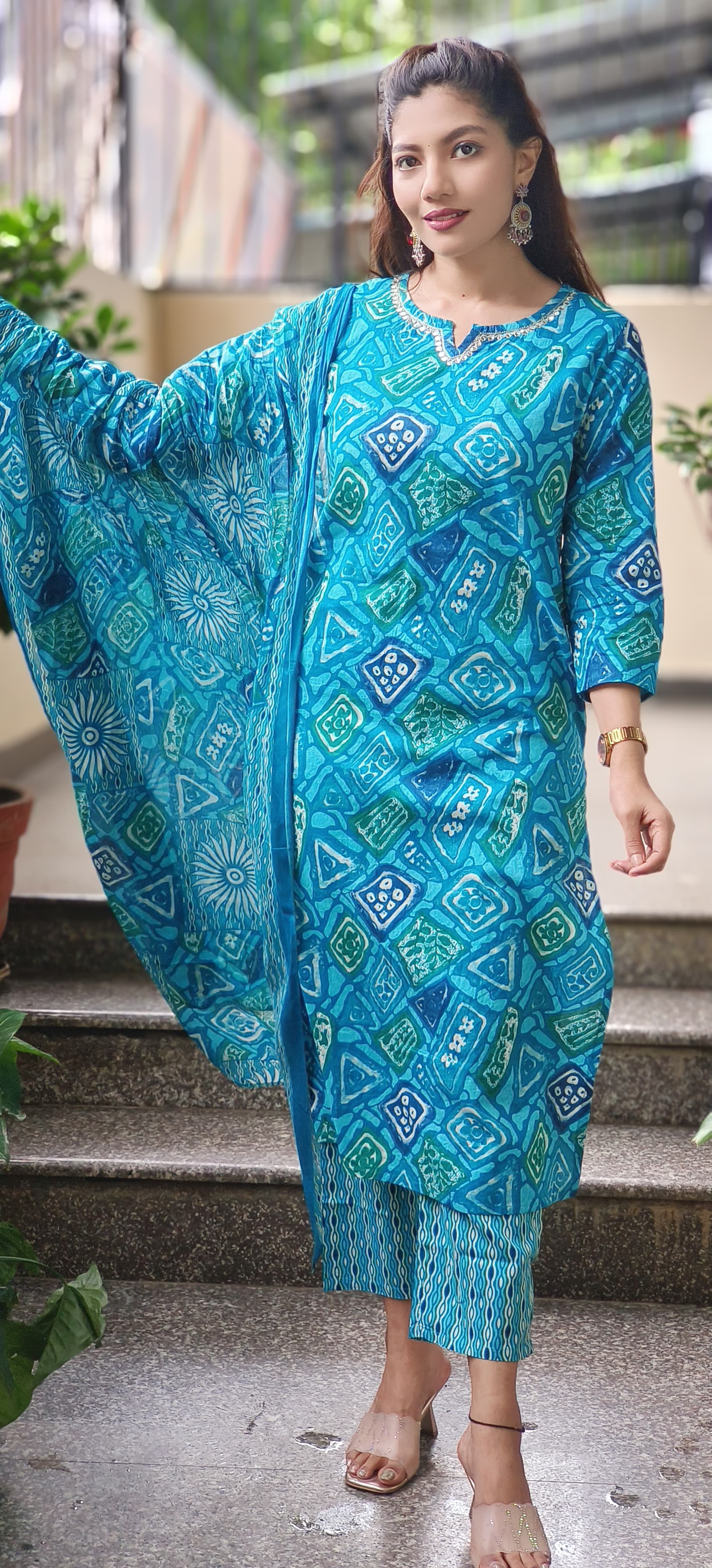 Patang Bandhani Full Suit Set With Dupatta In Cotton Fabricator