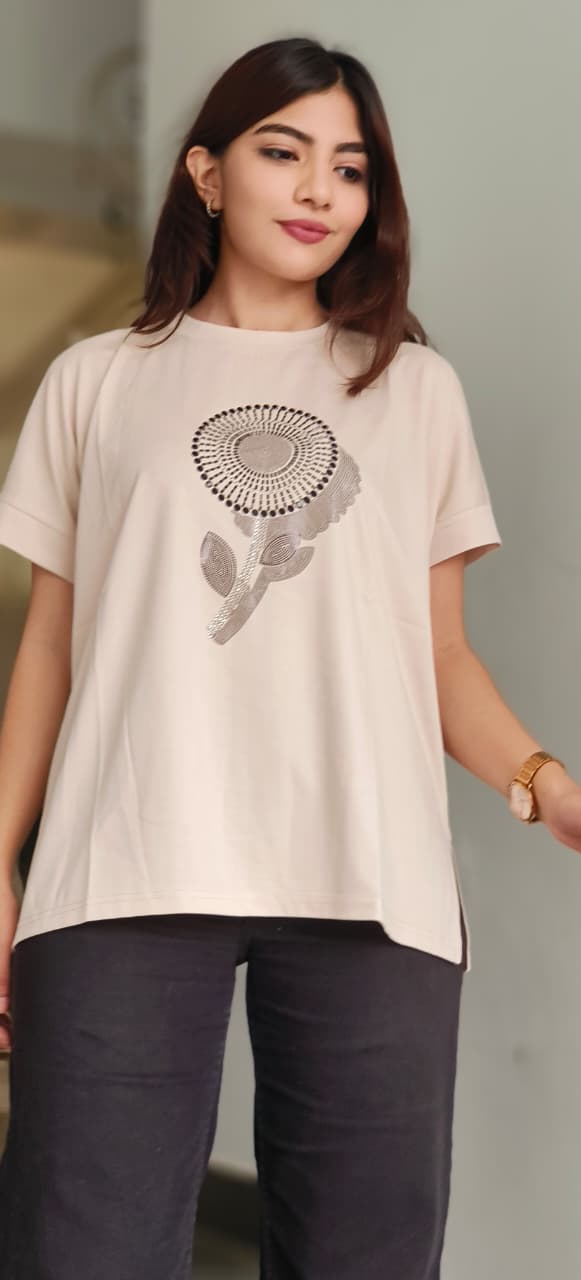 Stone Flower Shadowed Casual Tee