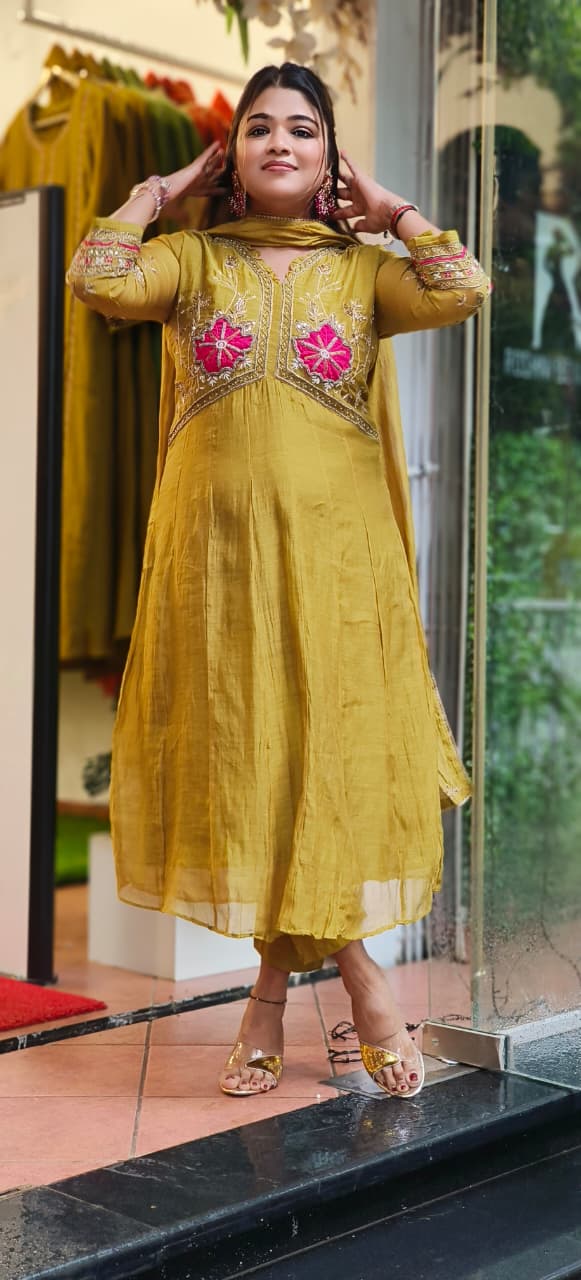 Beautiful Zardosi Fornt Work Mul Chanderi Full Suit Set With Dupatta 10698 10697
