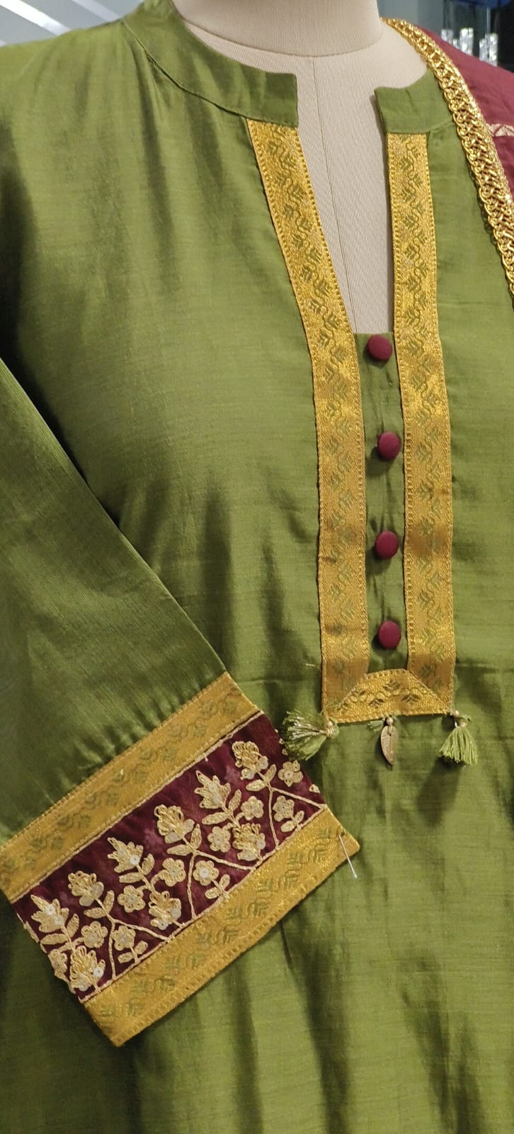 Banarasi Touch Mandarin Collared Full Suit Set With Dupatta & Crush Bottom-11717
