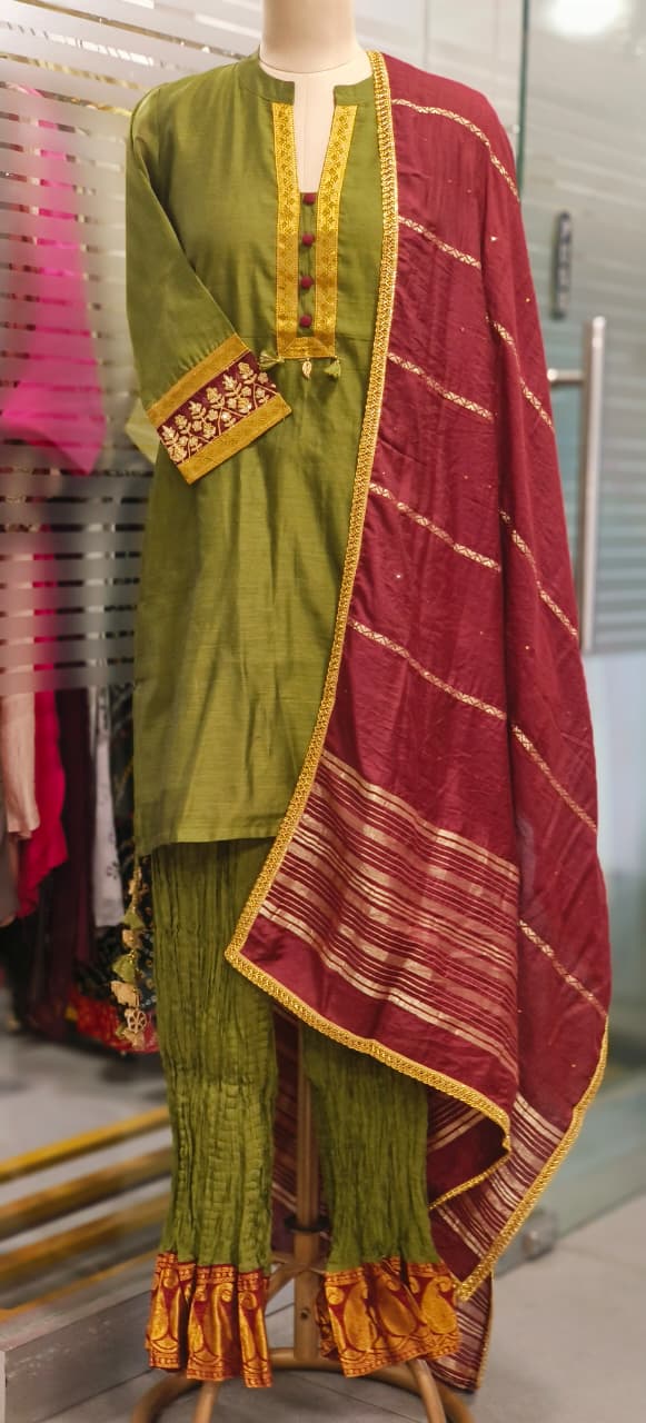 Banarasi Touch Mandarin Collared Full Suit Set With Dupatta & Crush Bottom-11717