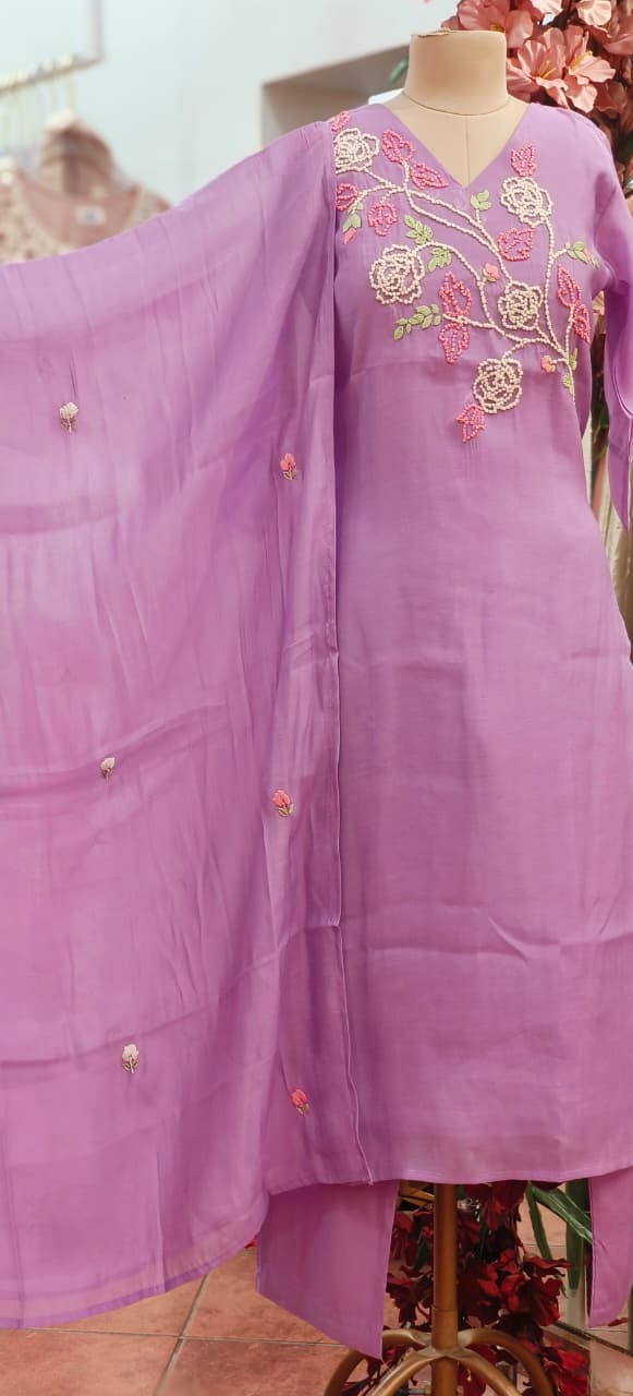 Katha Stitch Thread Embroidered Full Suit Set With Dupatta In Surat Mul Chanderi Fabric- 12001