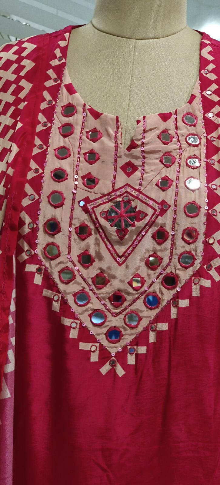 Real Mirror Yoke Abstract Print Full Suit Set With Dupatta In Crepe Fabric